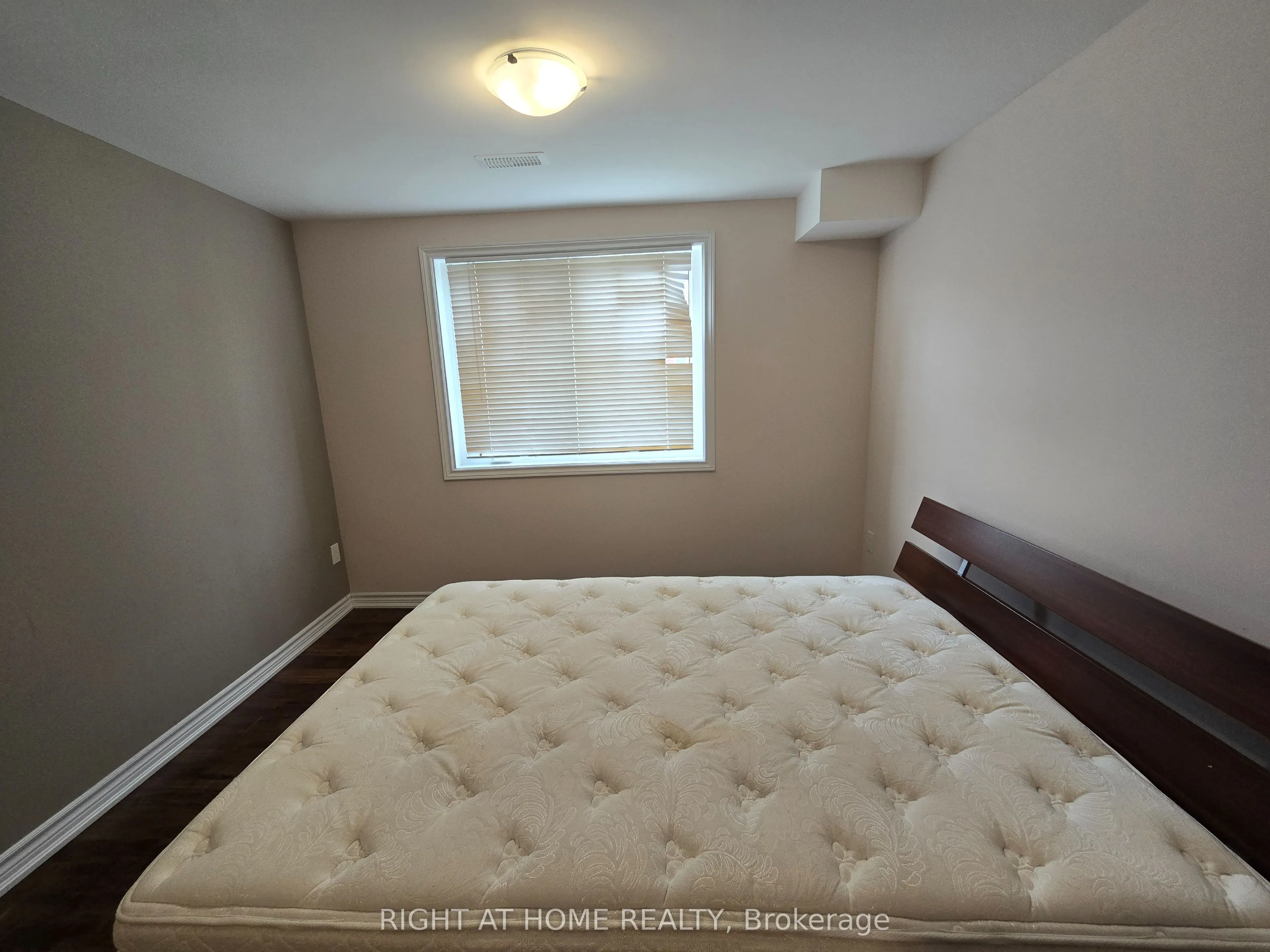 28 Philips View Crescent #Basement