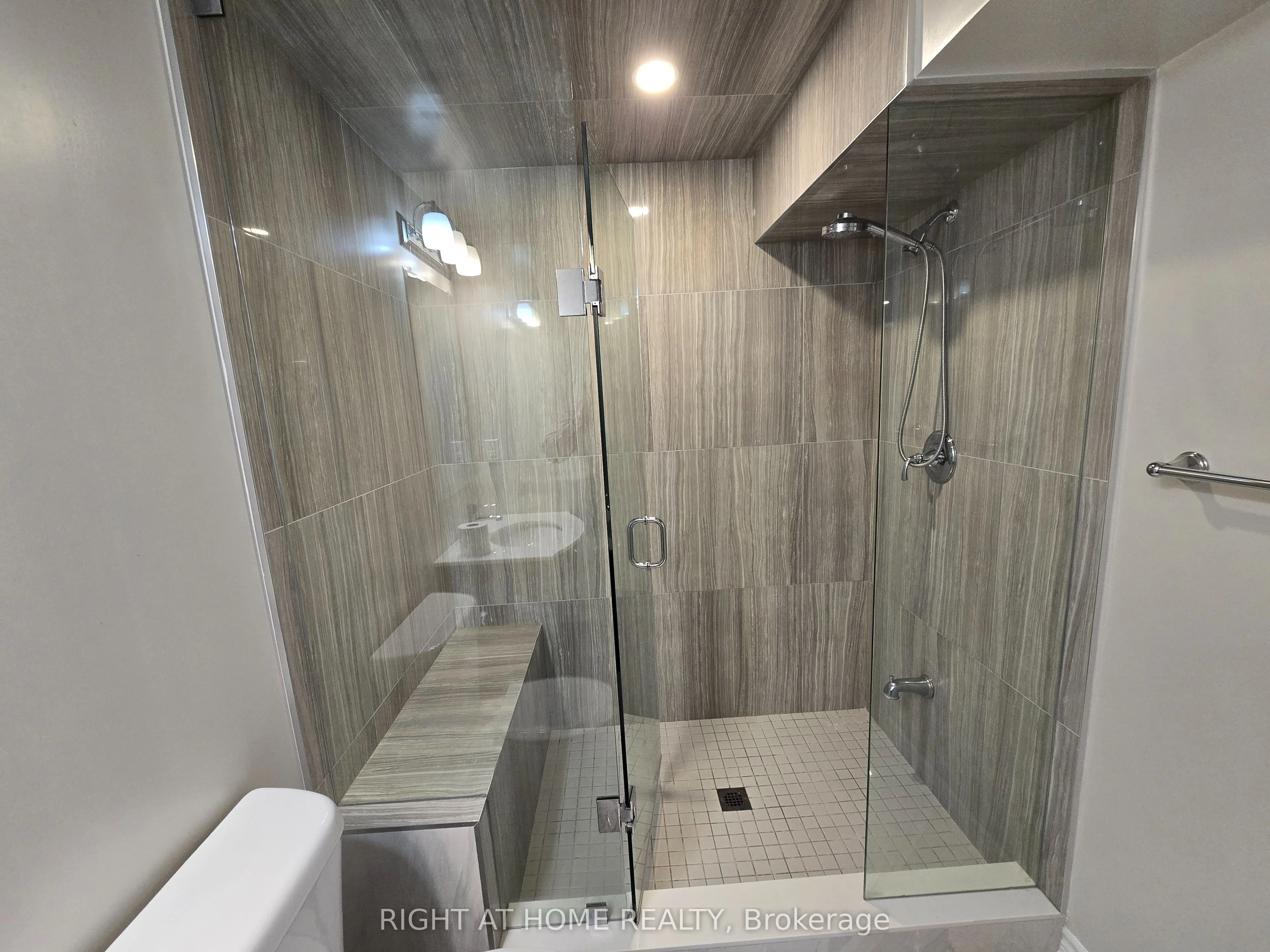 28 Philips View Crescent #Basement