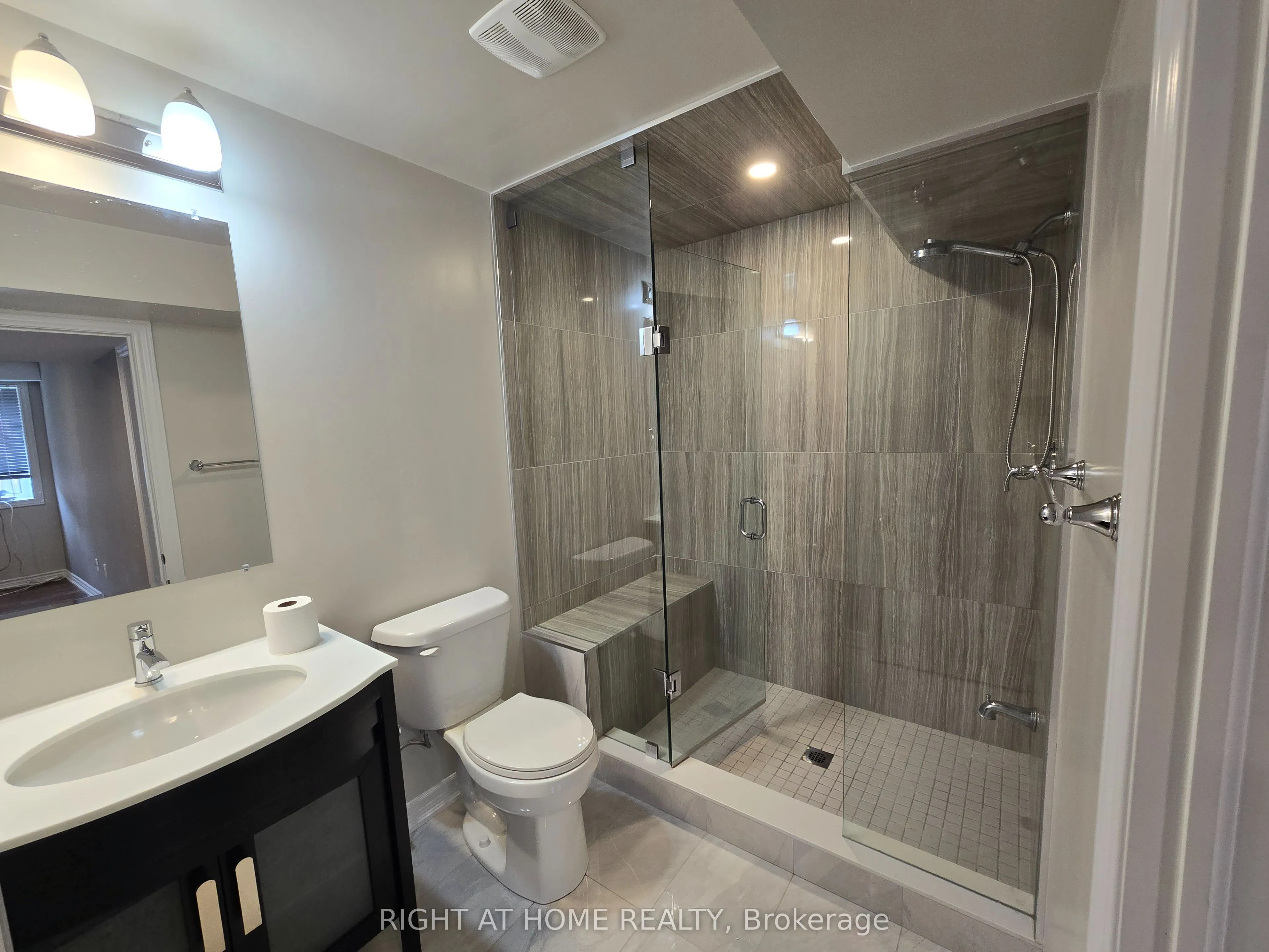 28 Philips View Crescent #Basement