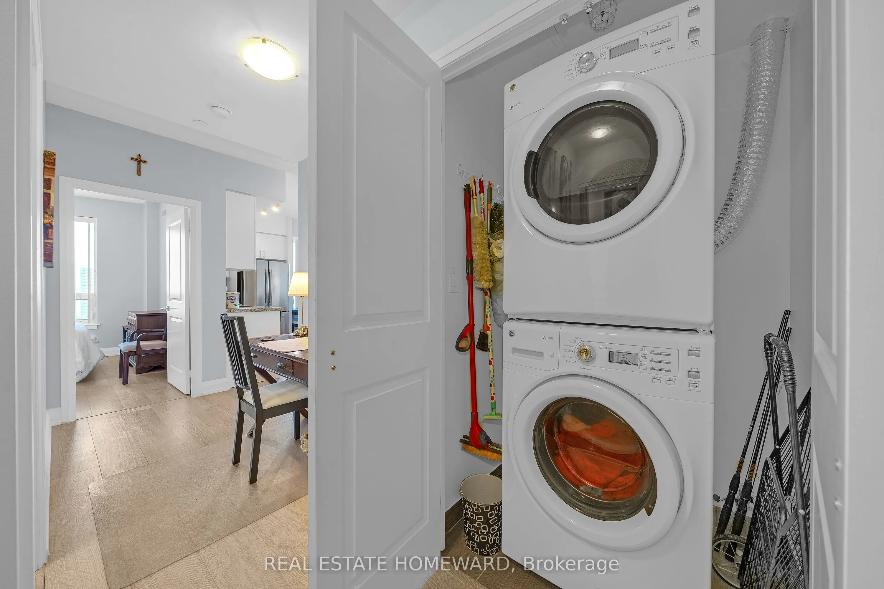7161 Yonge Street #1525