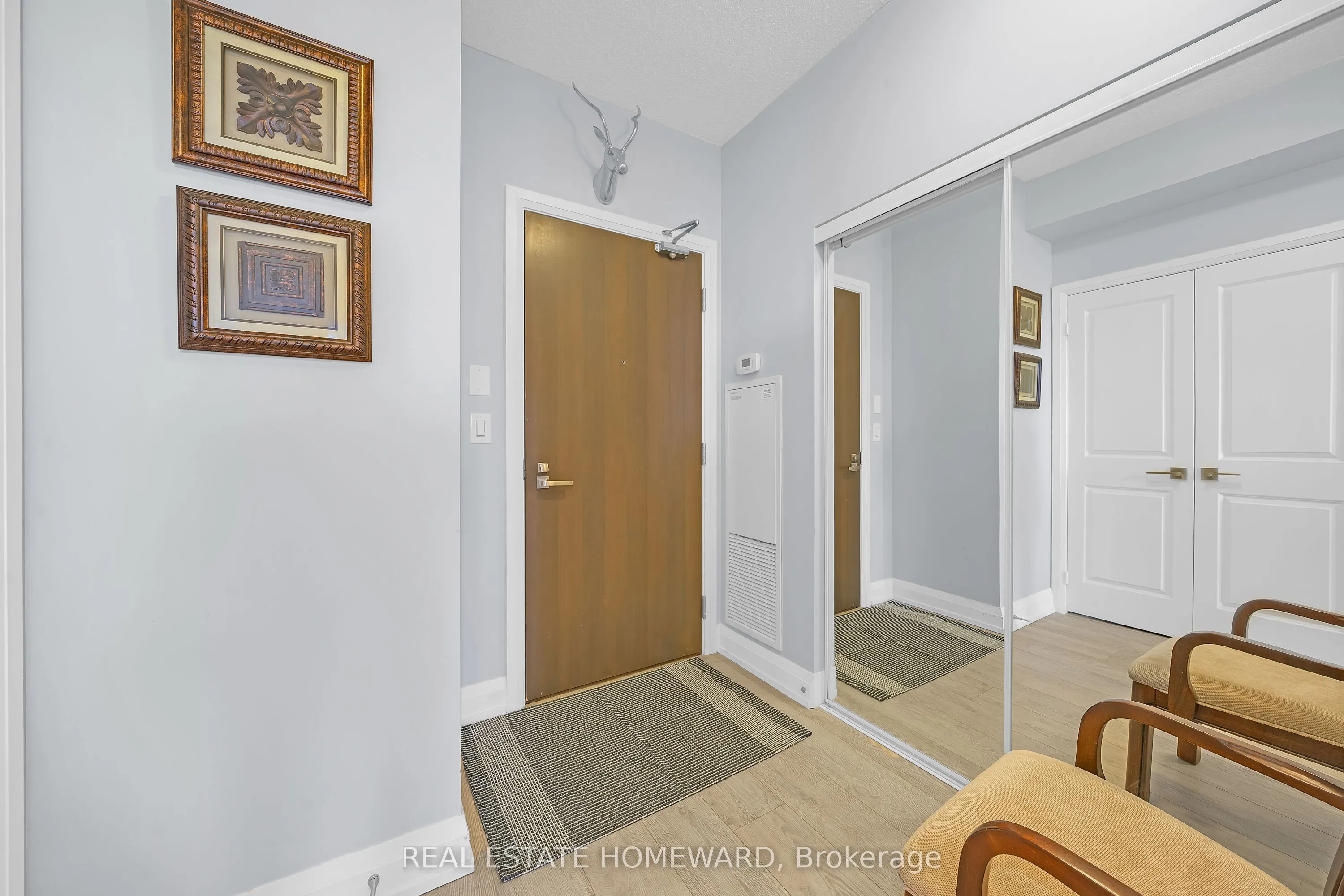 7161 Yonge Street #1525