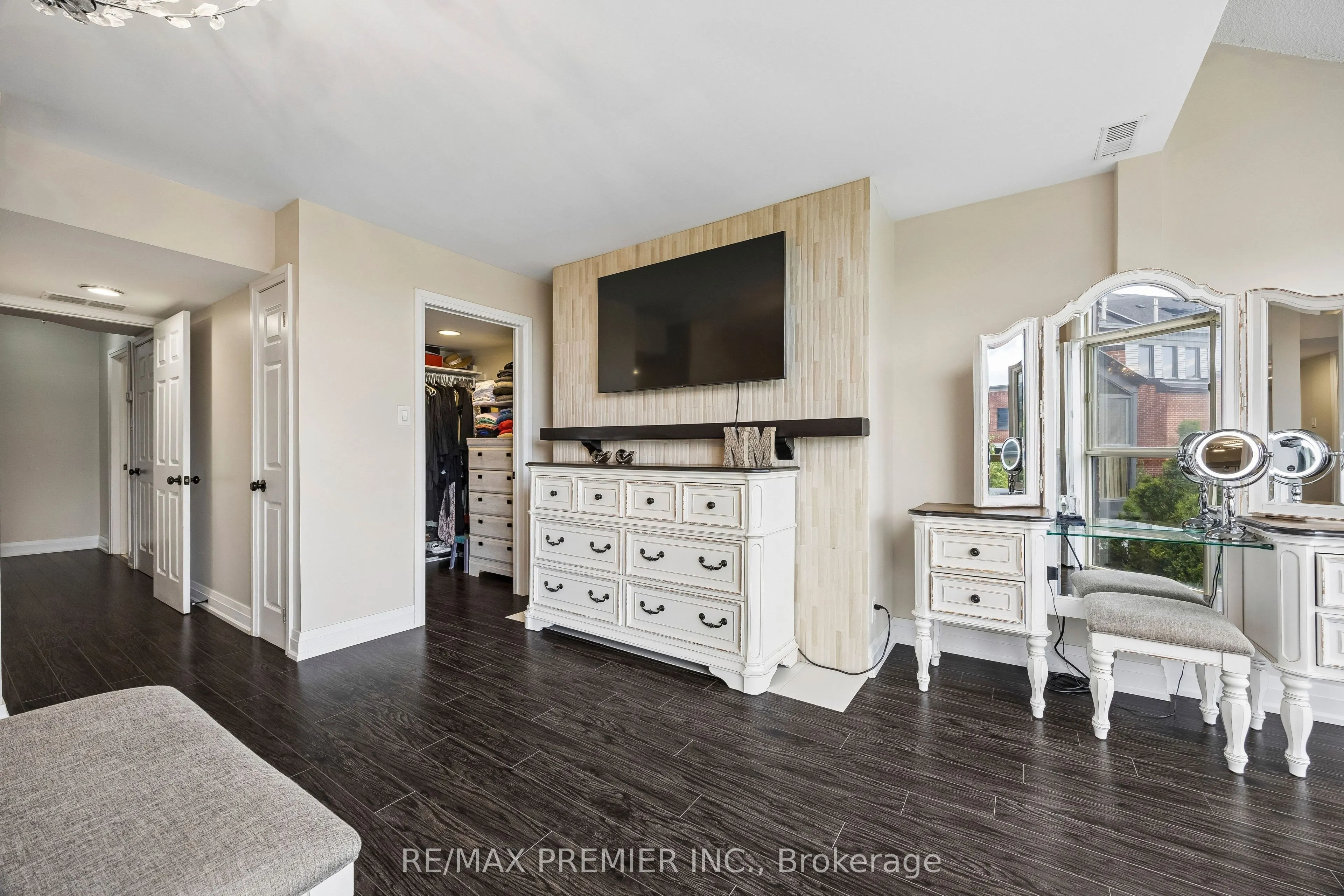 100 Arbors Lane #TH 8