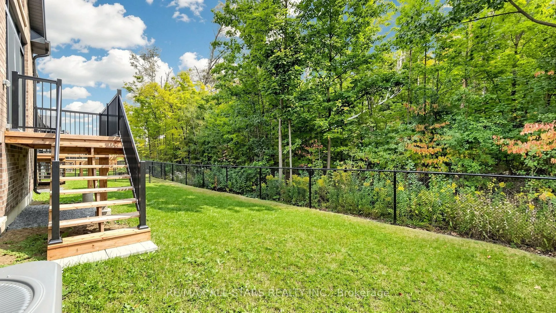 1 Lois Torrance Trail
