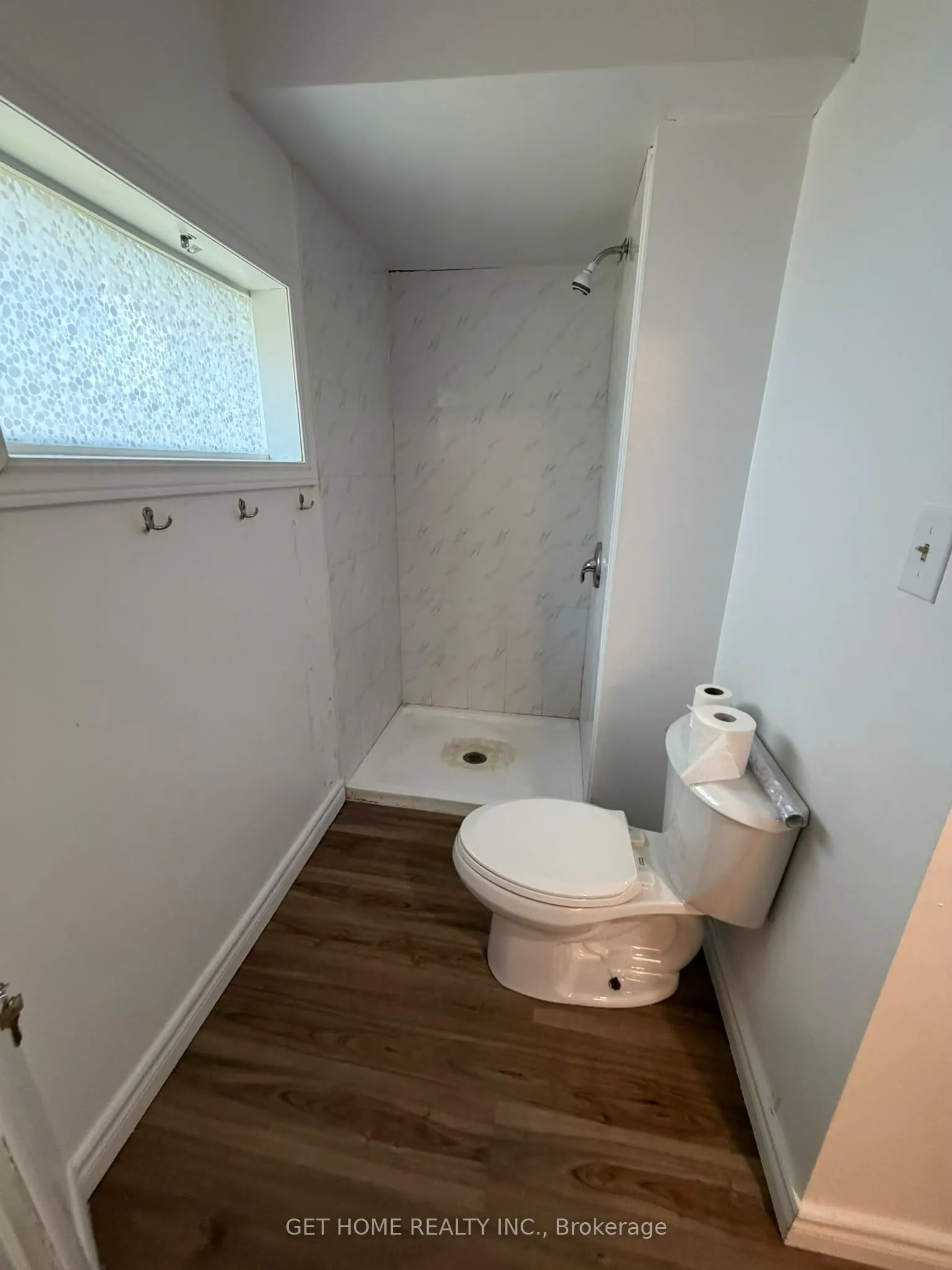 358 The Queensway S #Main