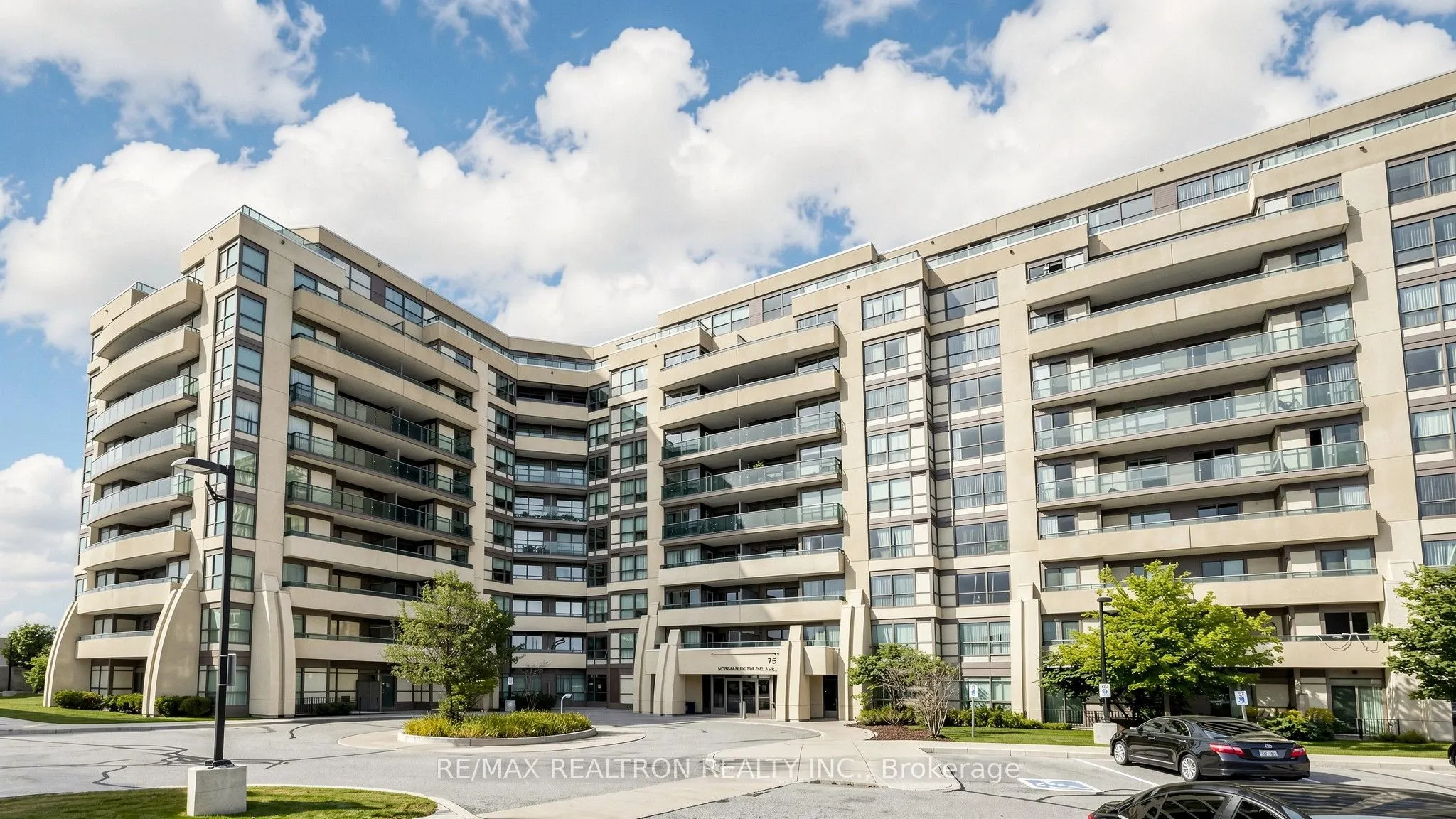 75 Norman Bethune Avenue #108