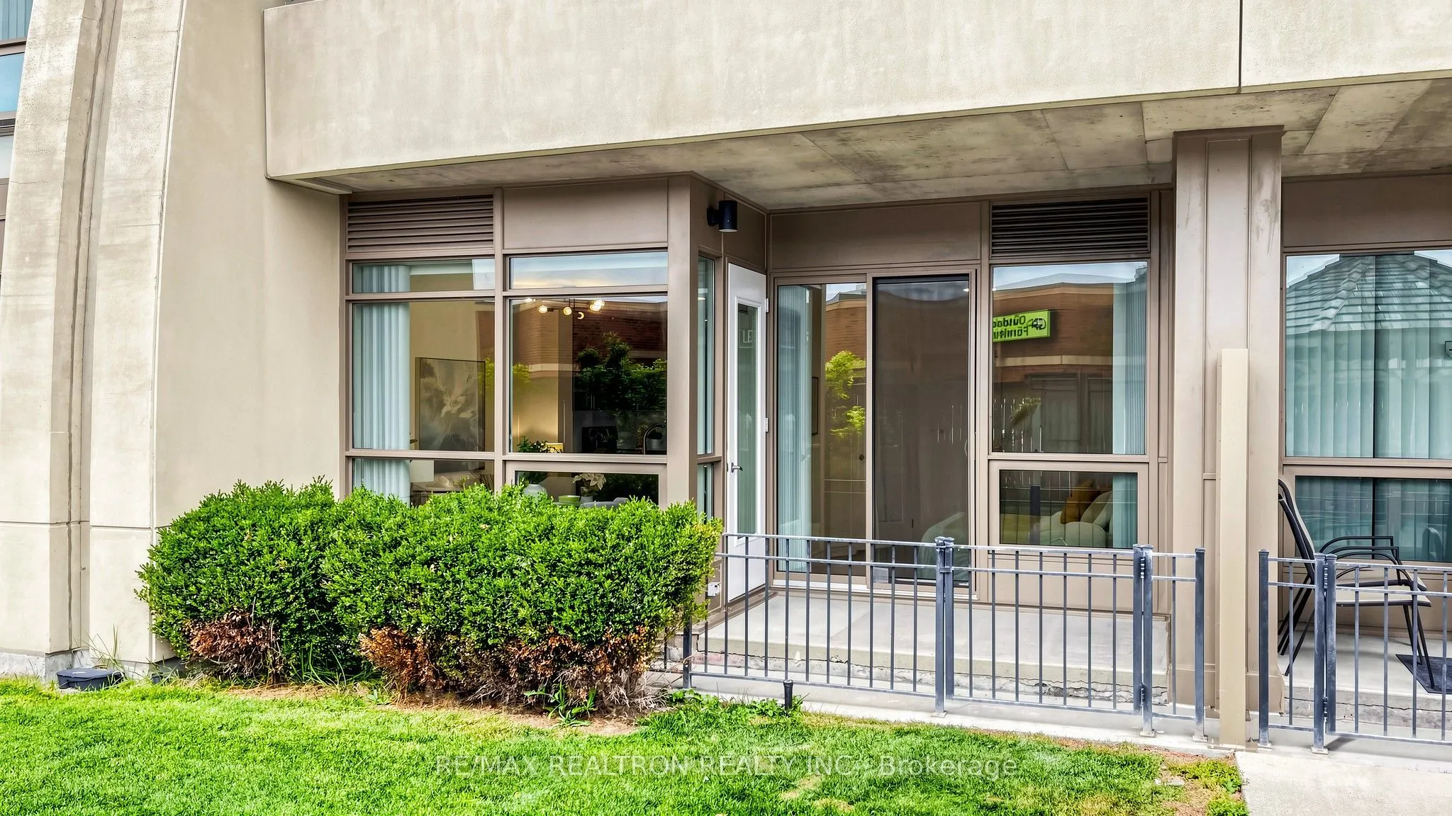 75 Norman Bethune Avenue #108