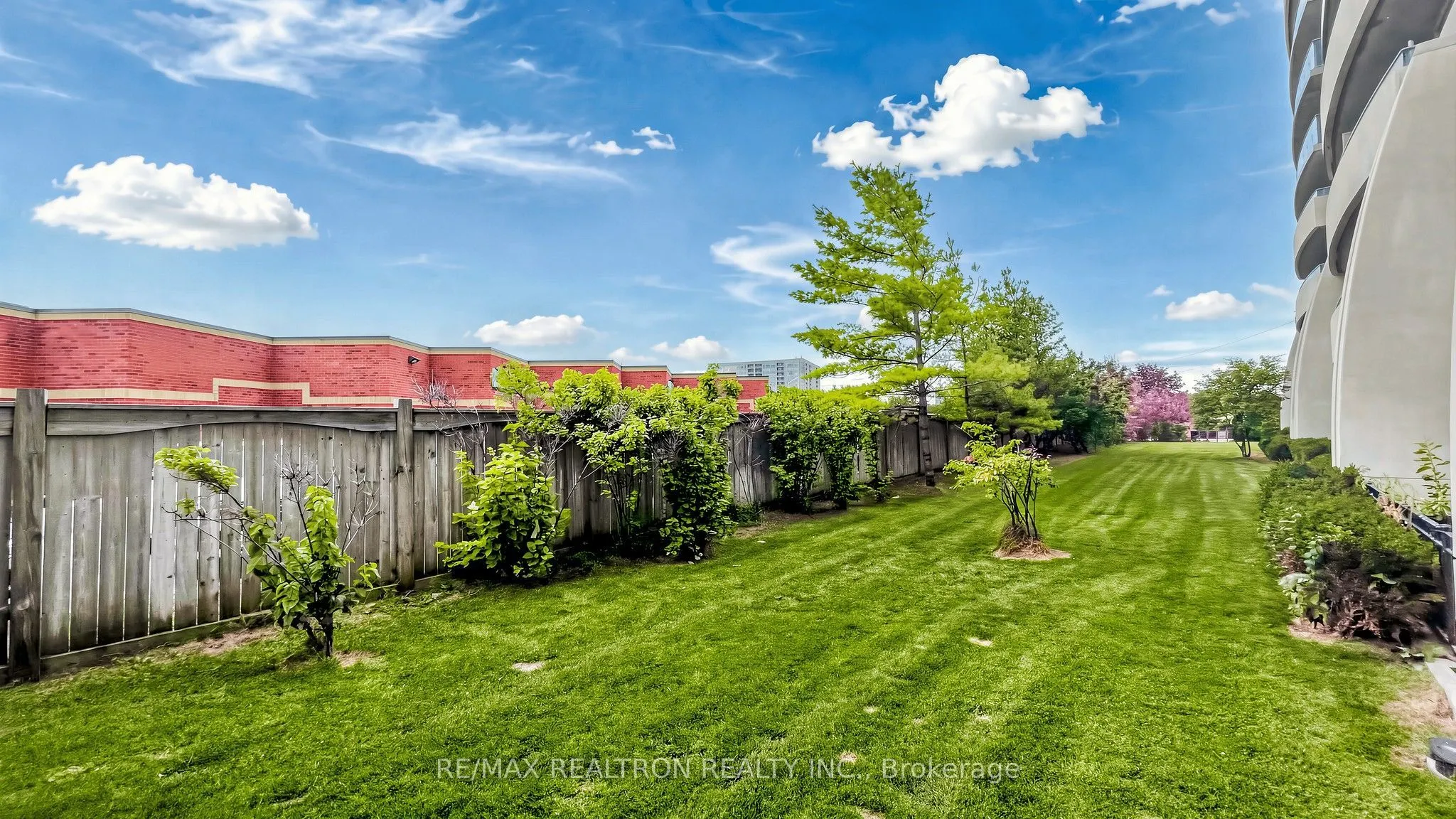 75 Norman Bethune Avenue #108