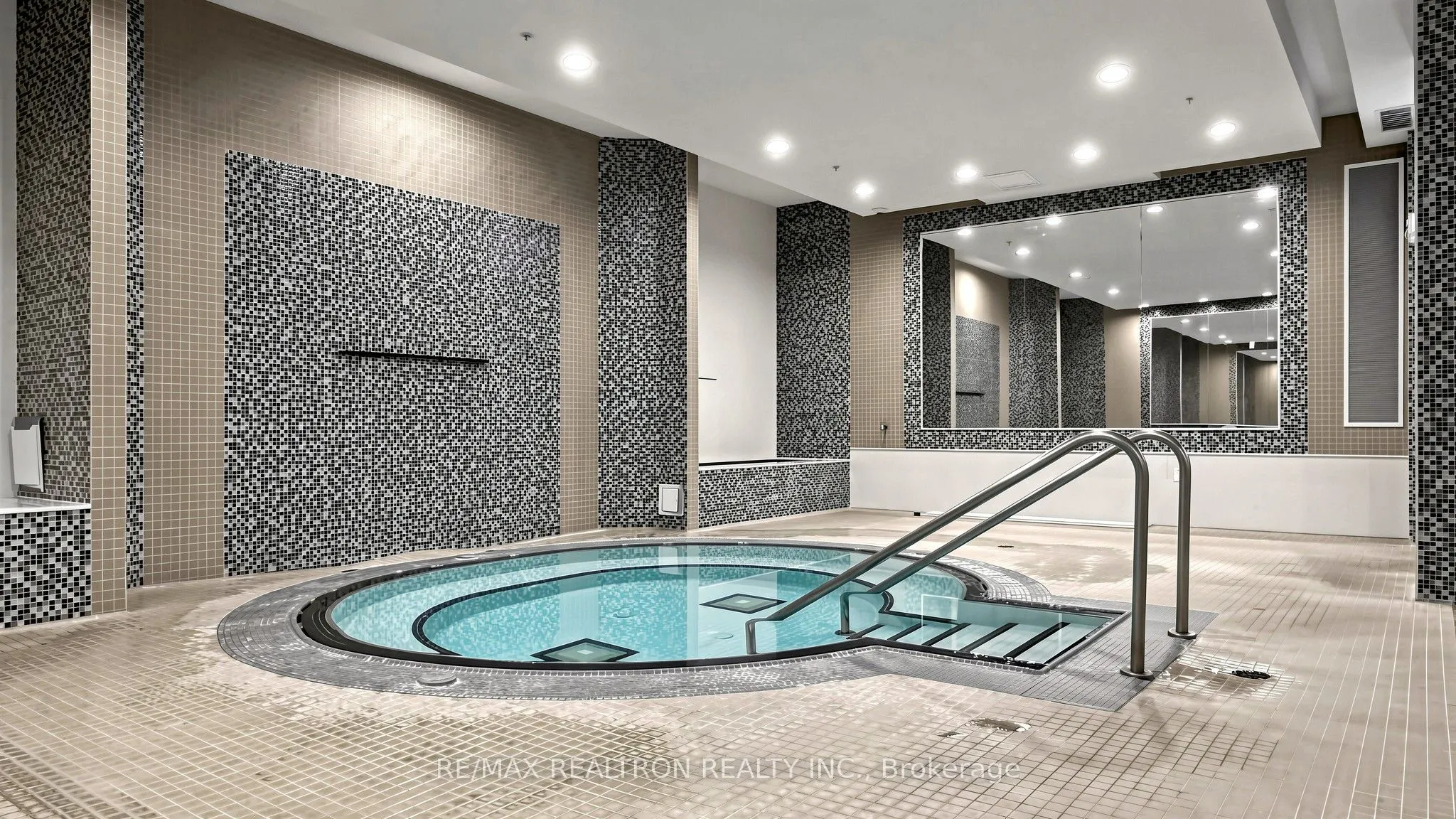 75 Norman Bethune Avenue #108