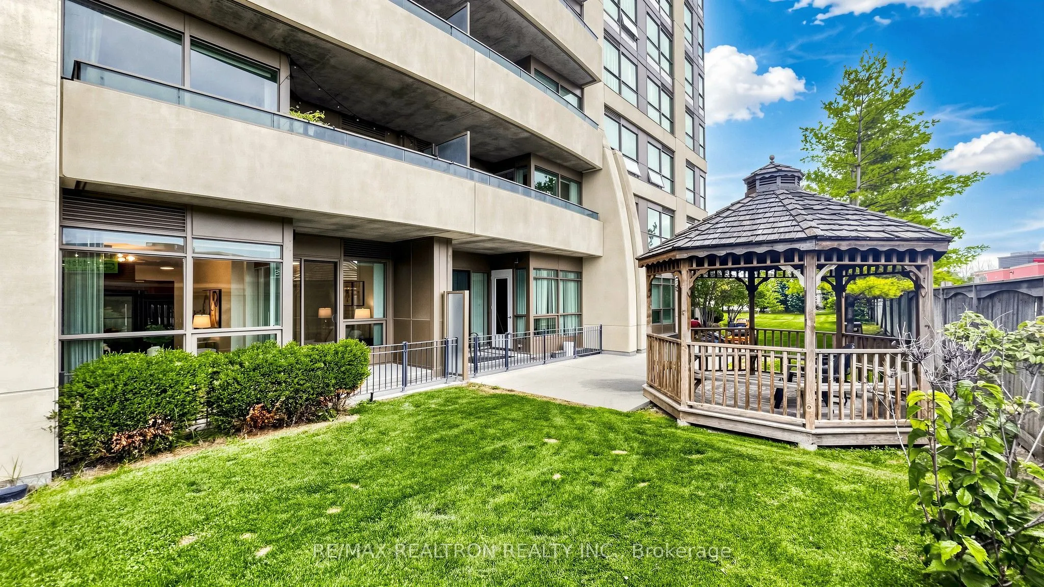 75 Norman Bethune Avenue #108