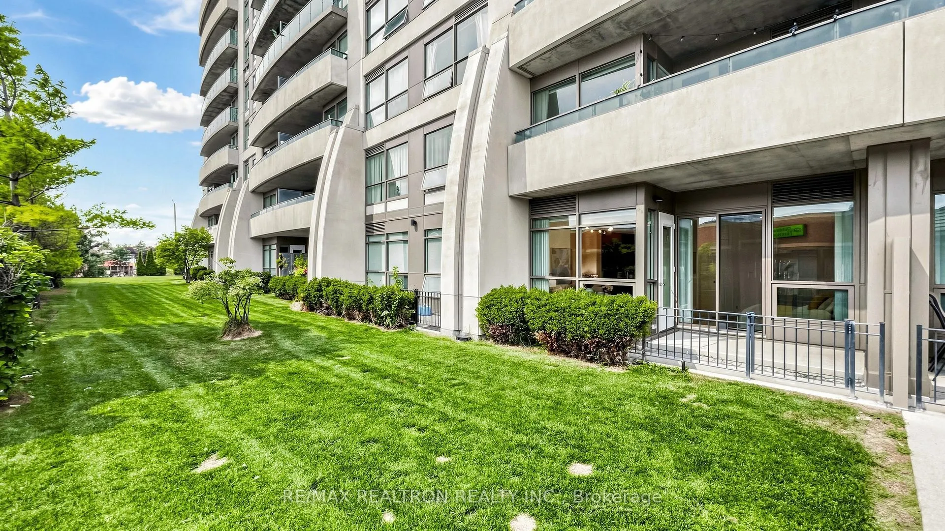 75 Norman Bethune Avenue #108