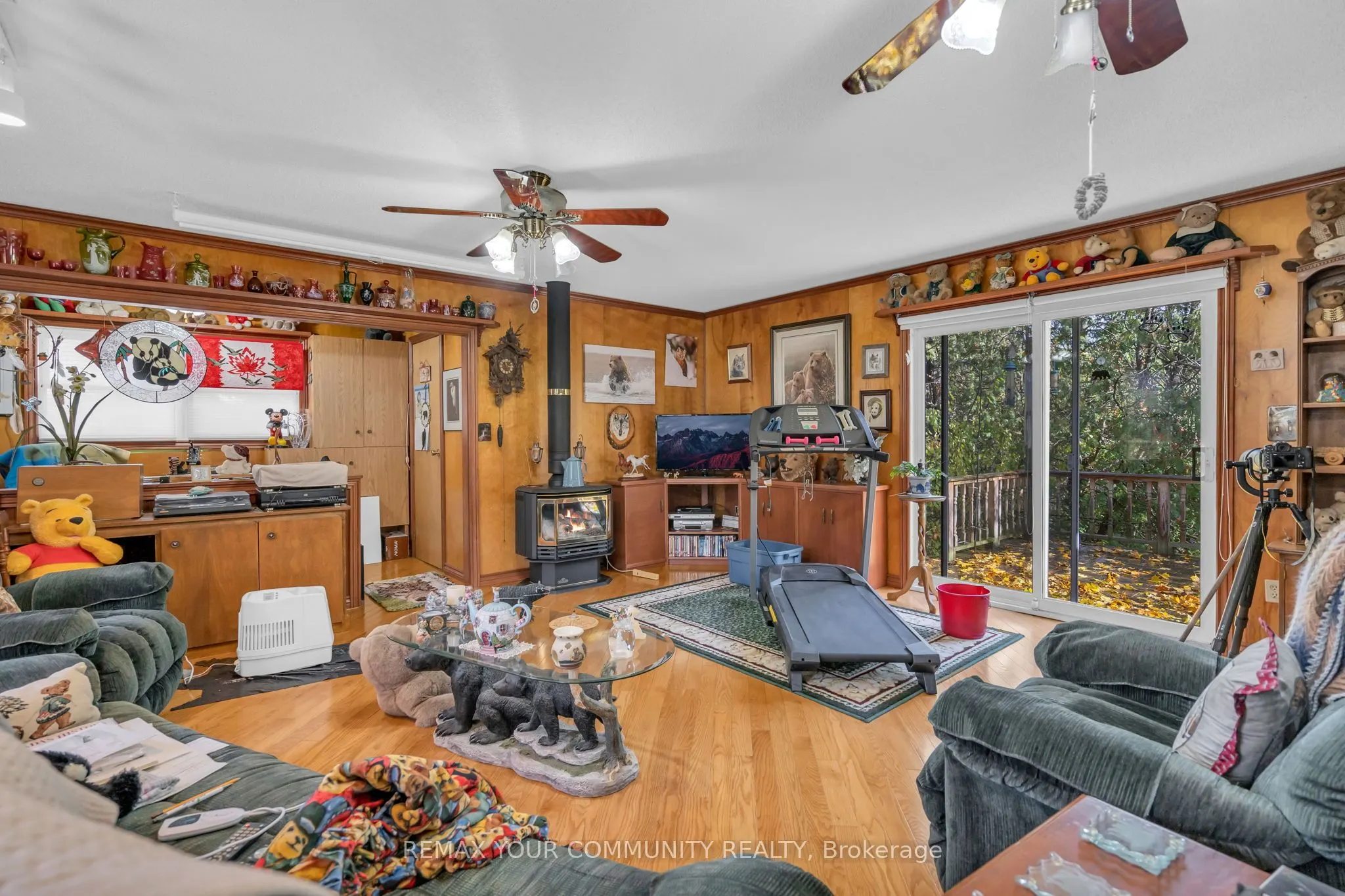 700 Catering Road S