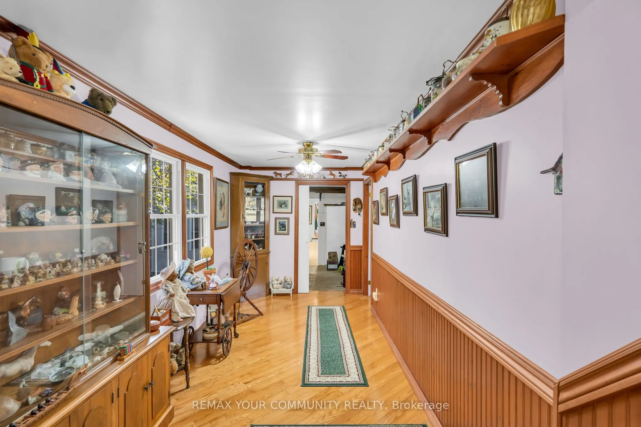 700 Catering Road S