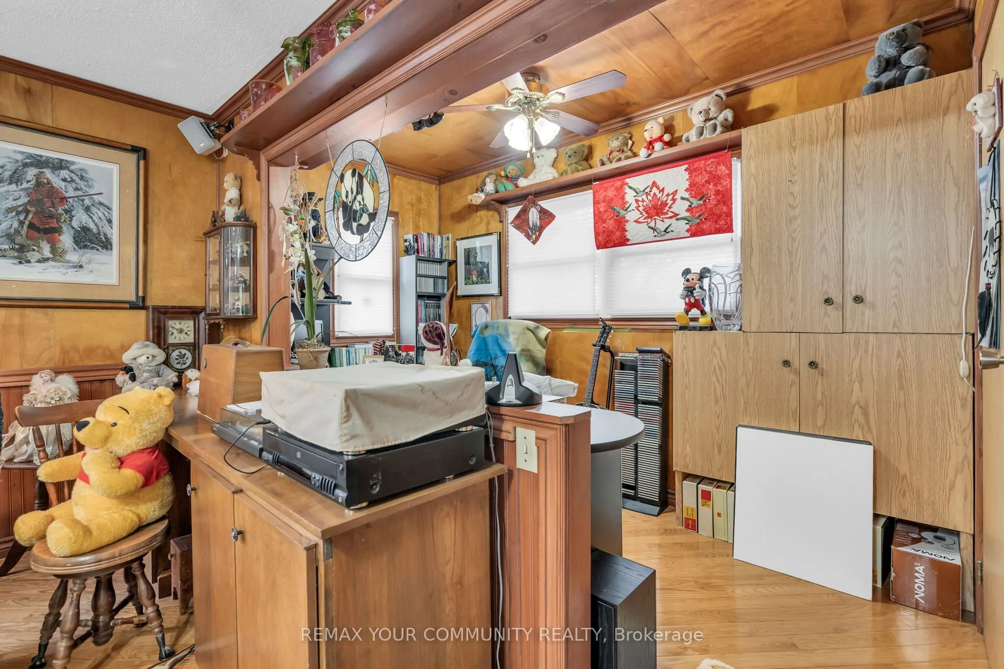 700 Catering Road S