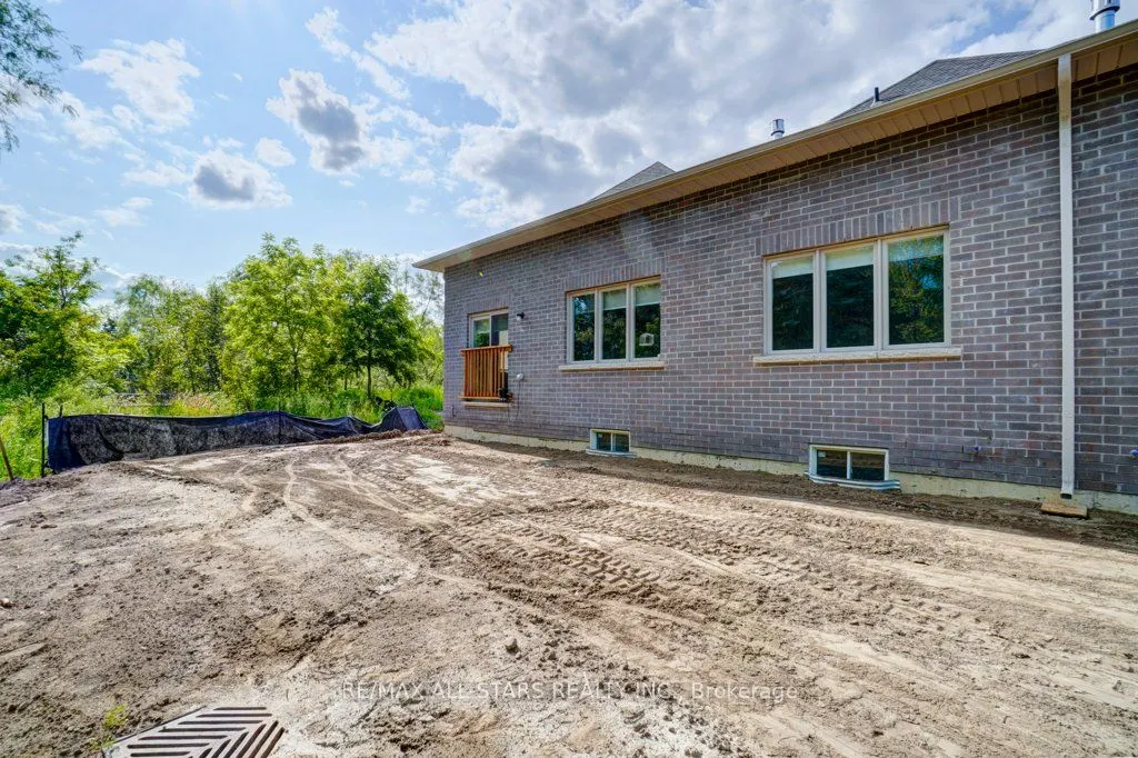 34 Hildred Cushing Way