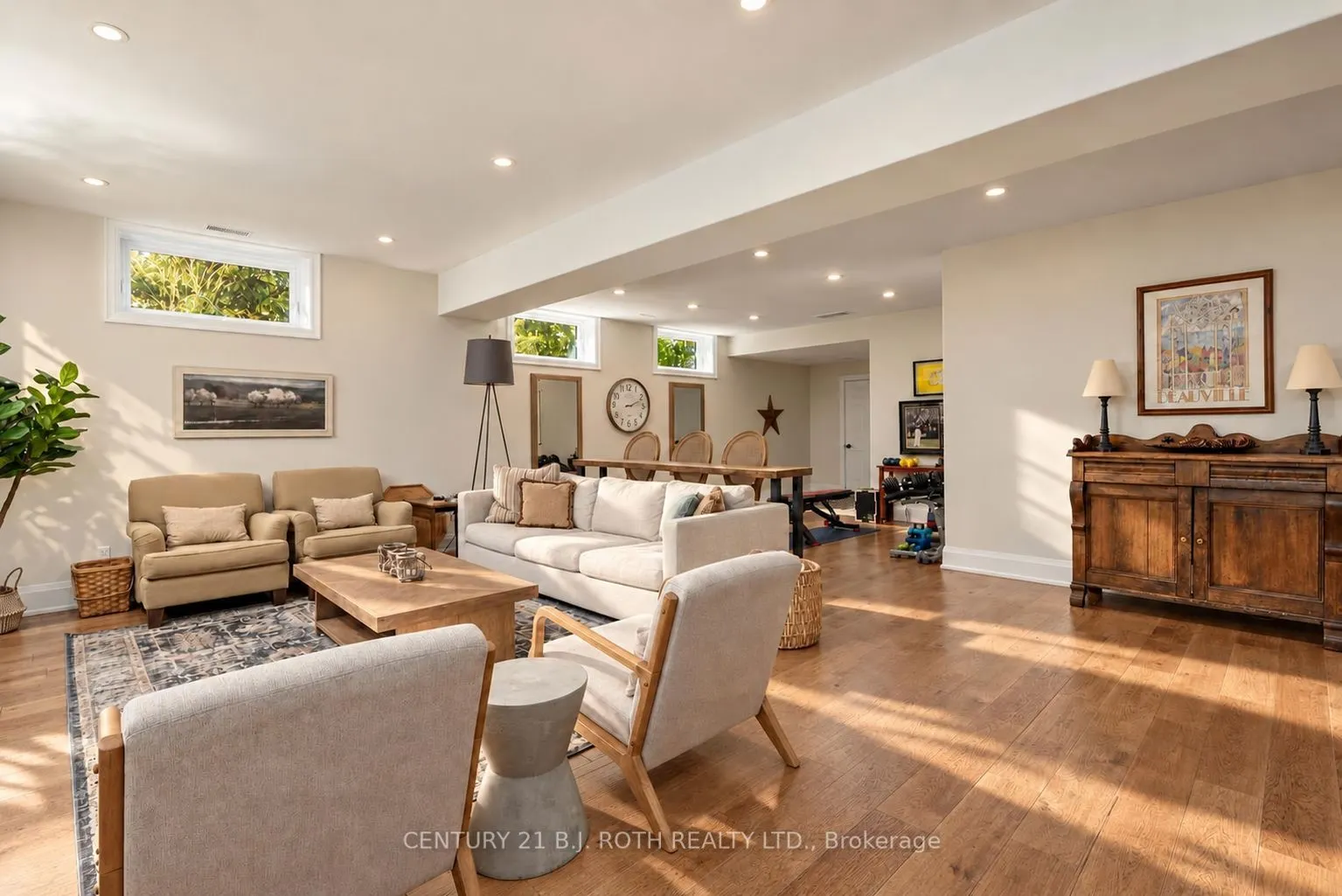 245 SUNNYBRAE Avenue