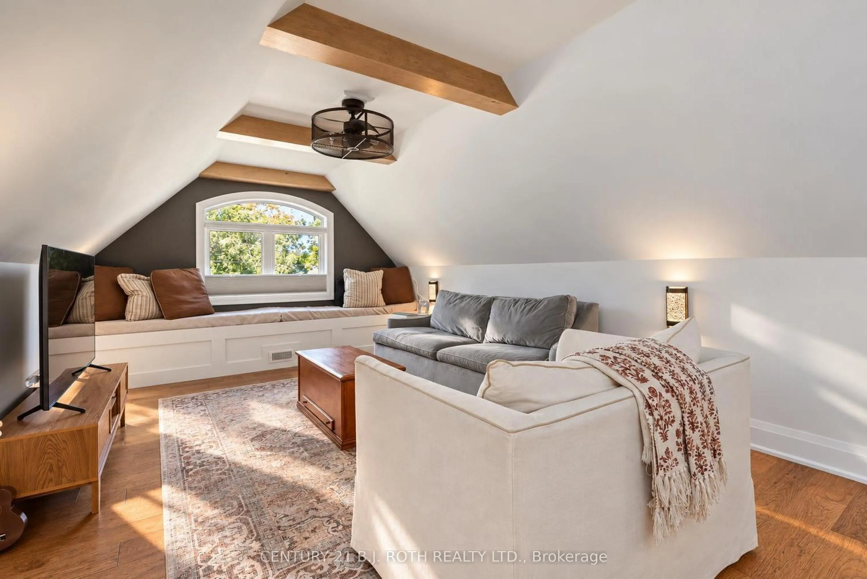245 SUNNYBRAE Avenue
