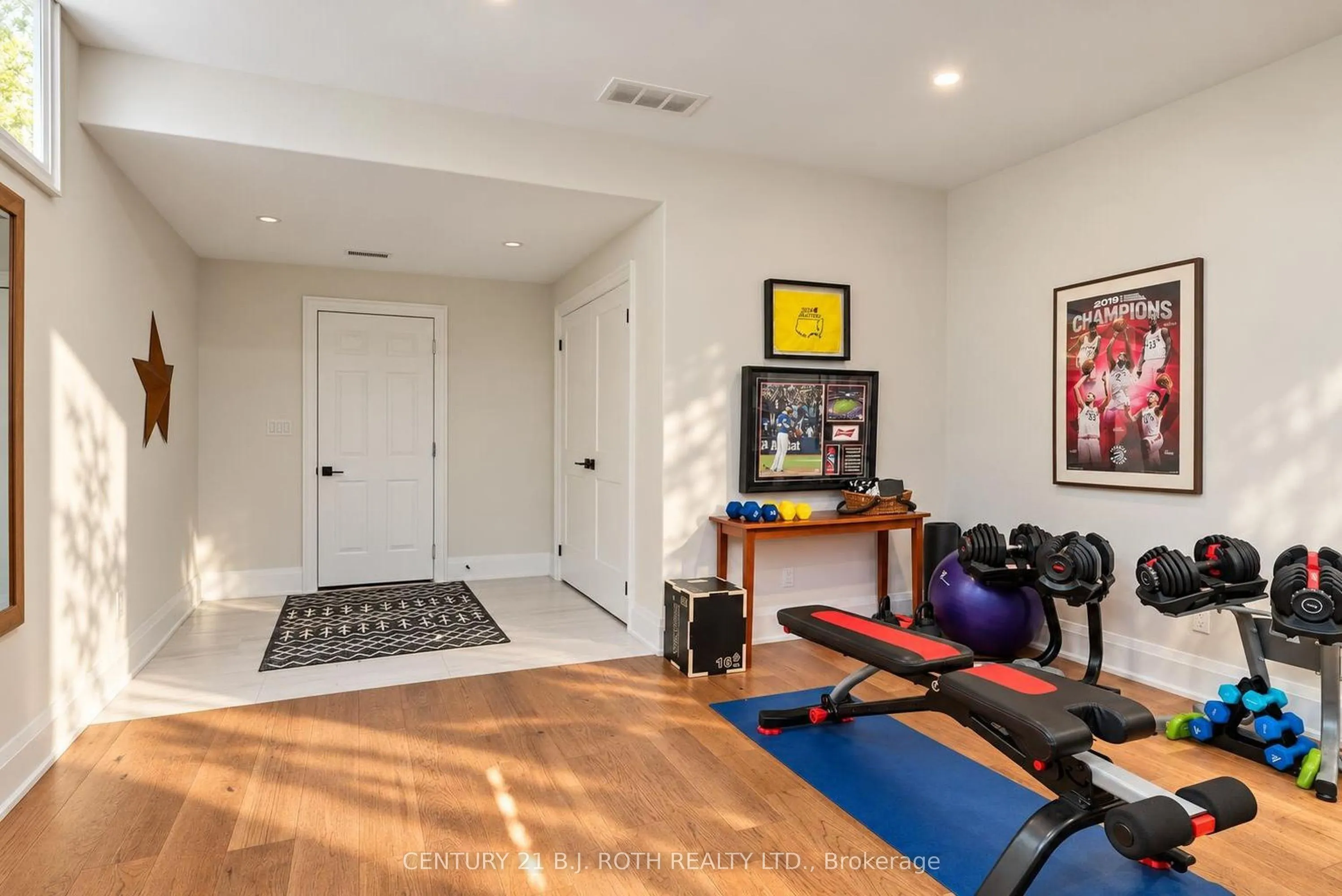 245 SUNNYBRAE Avenue