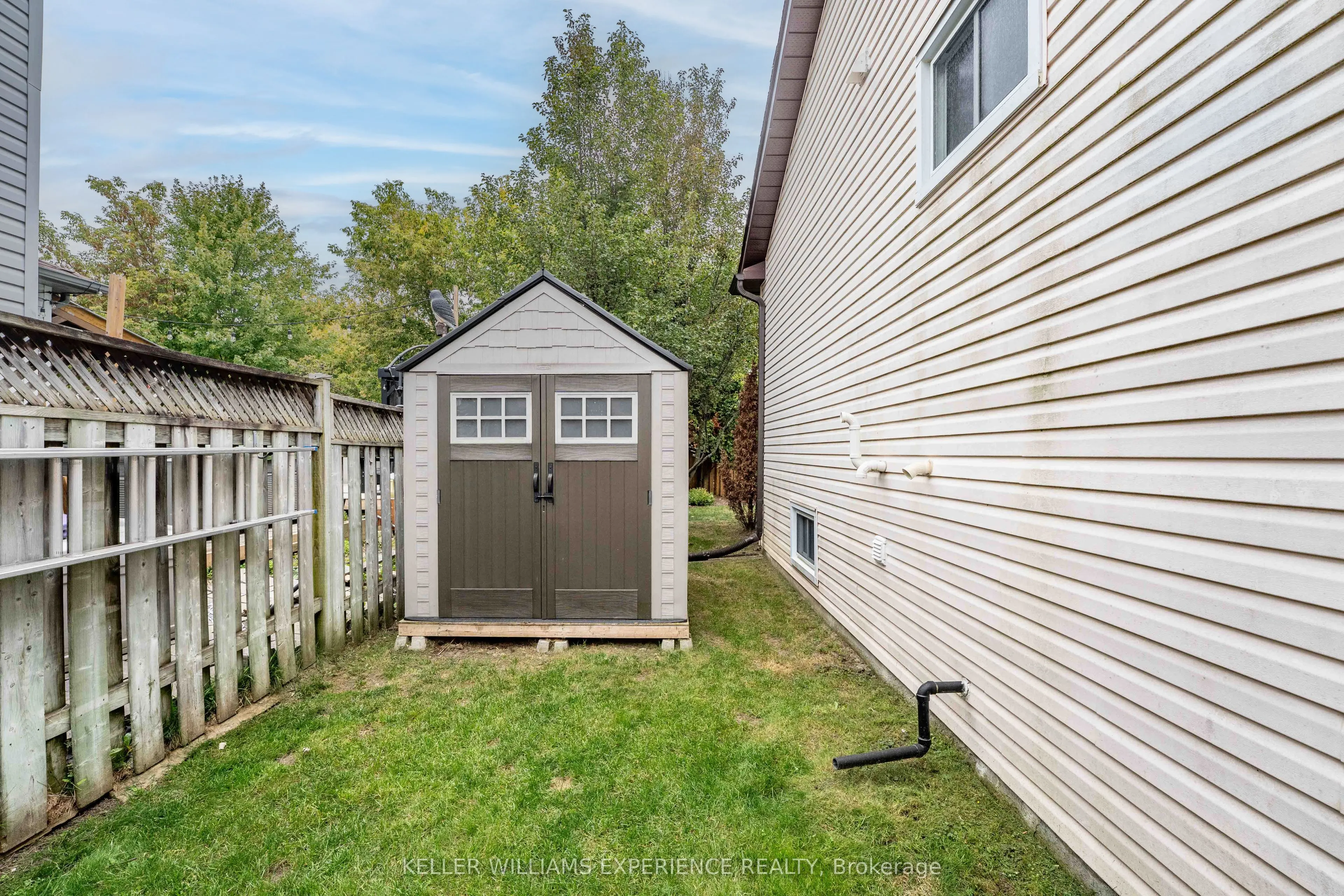 9 Edenbridge Drive