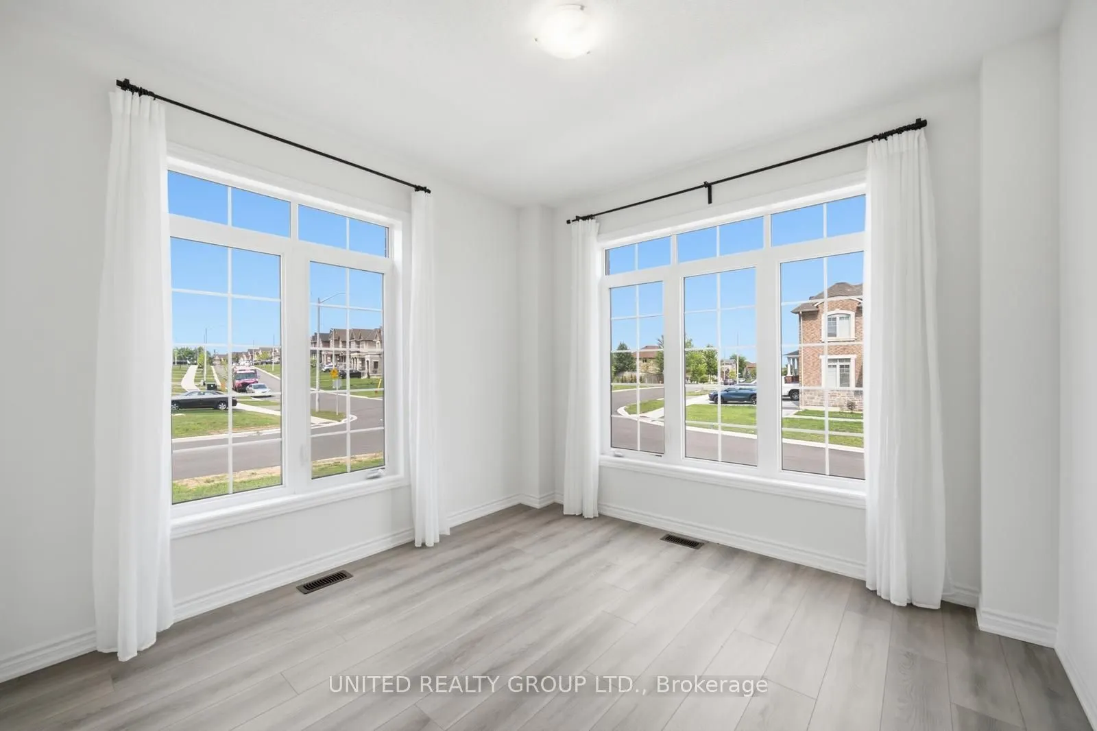 2150 Speare Court