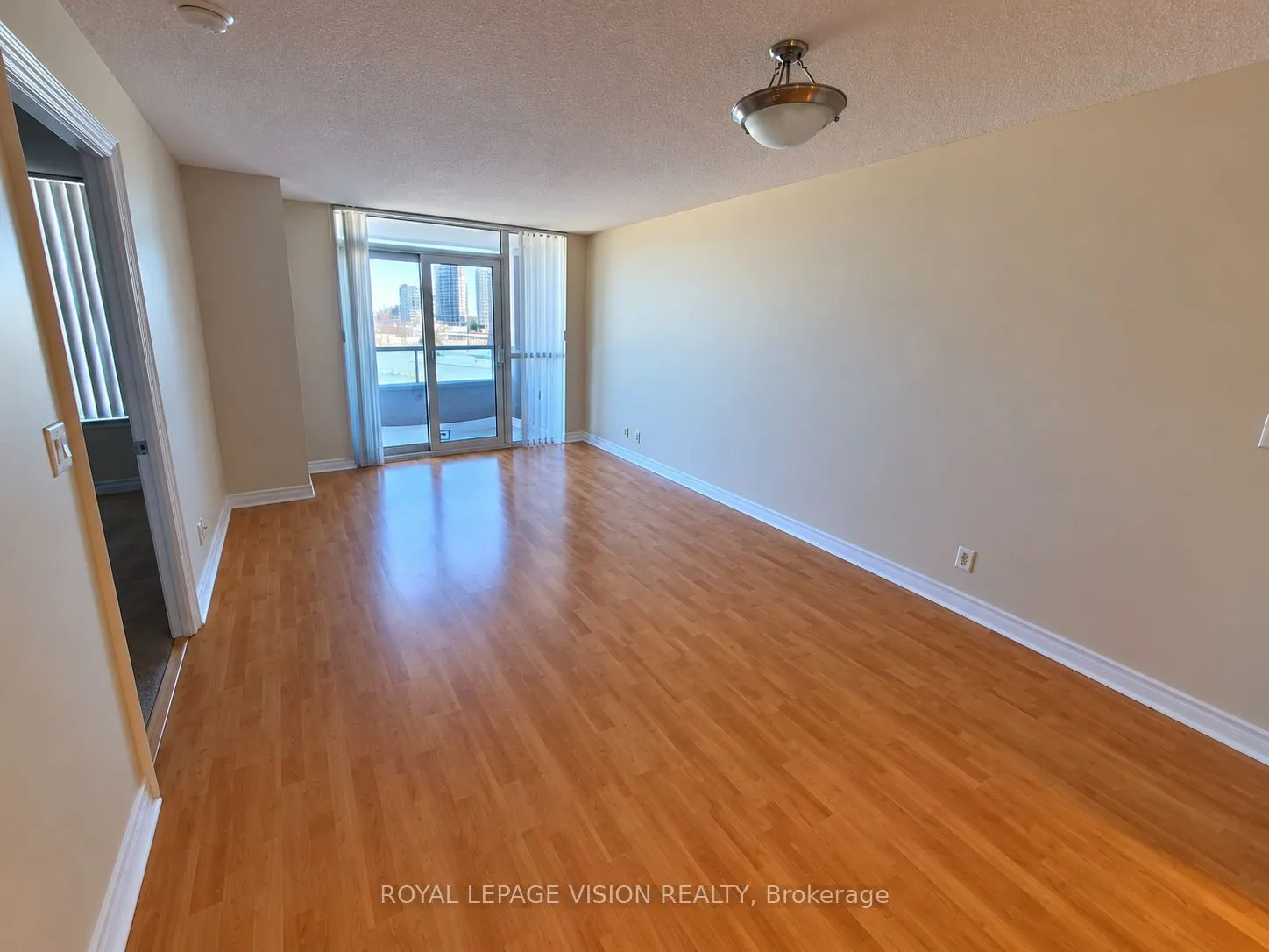 33 Cox Boulevard #327