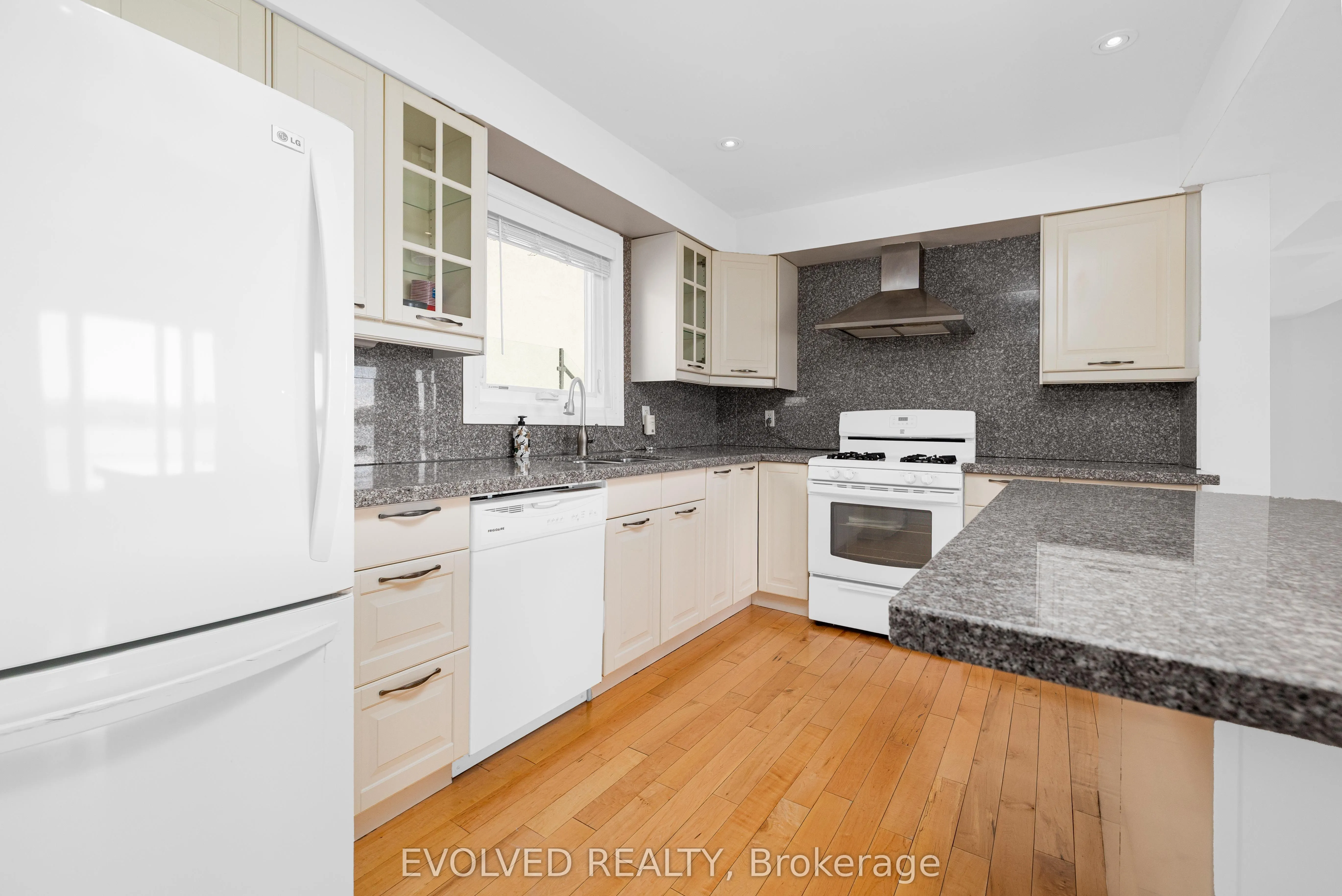 6 wildwood Avenue