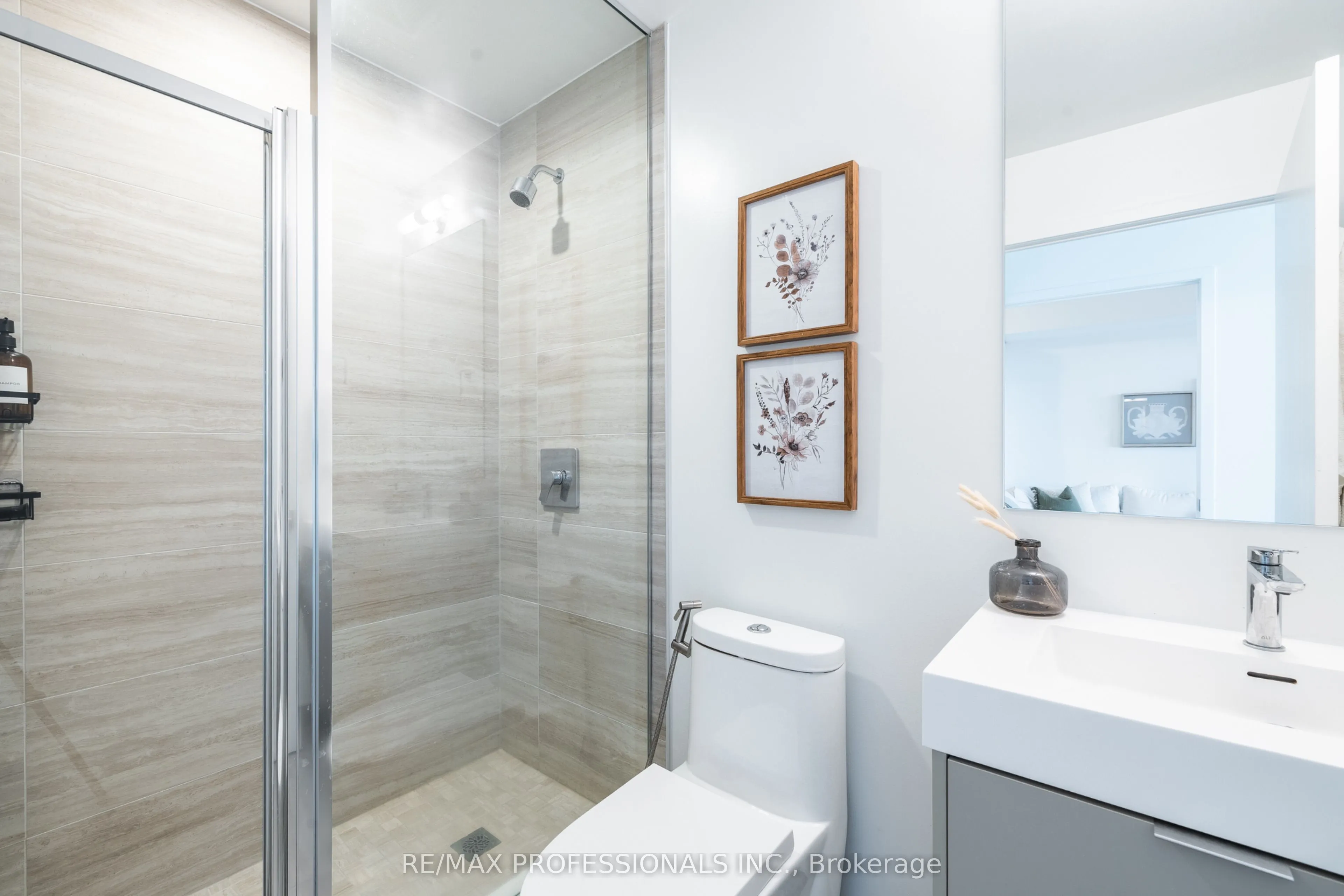 10 Abeja Street #1421