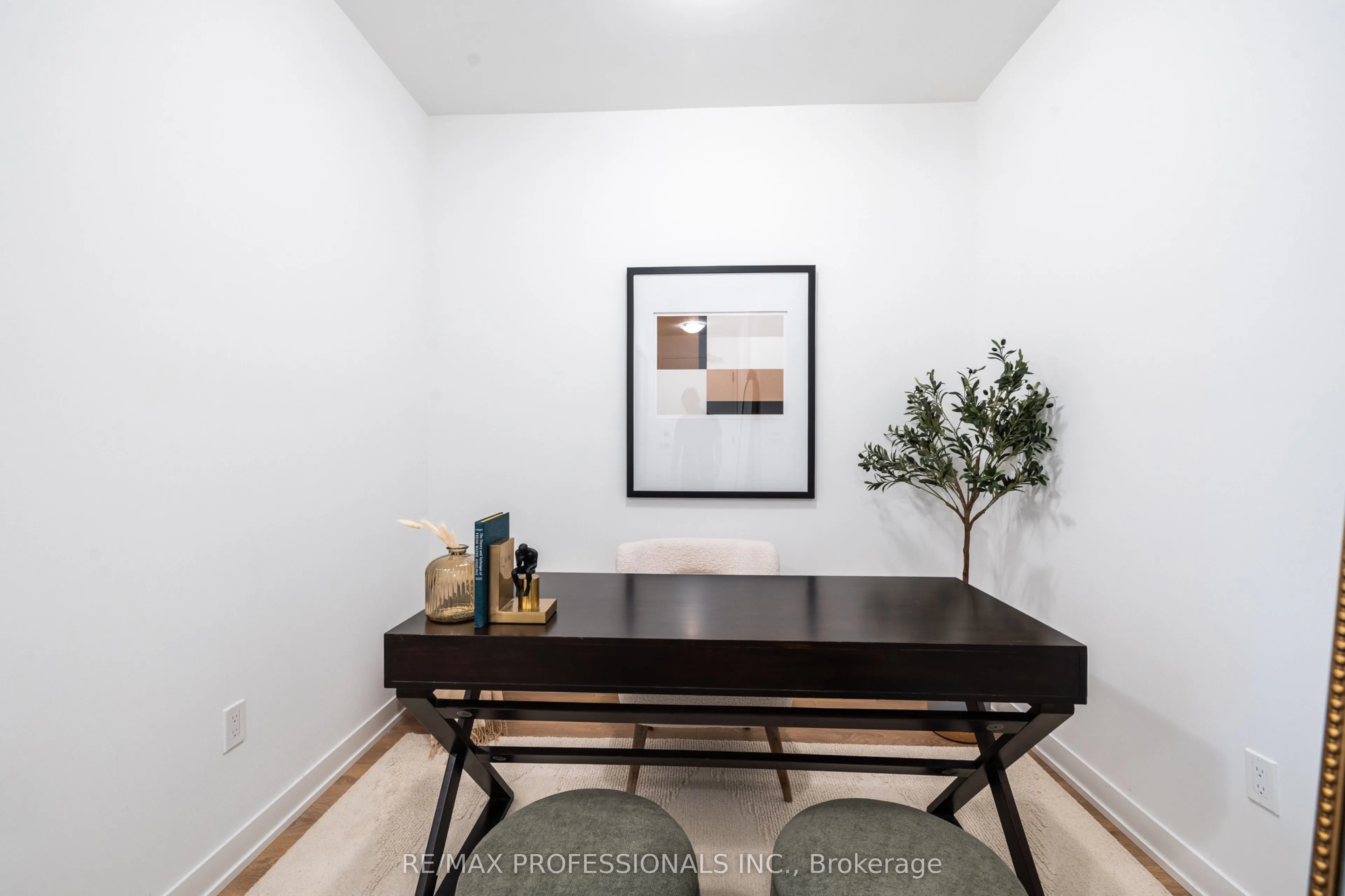 10 Abeja Street #1421