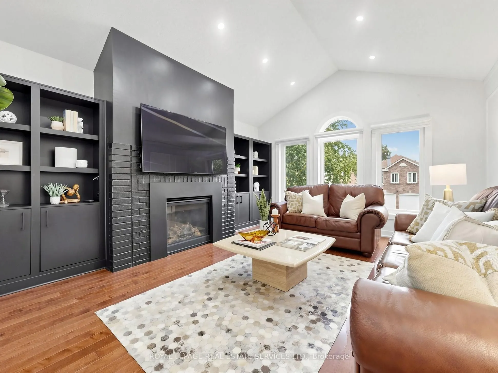21 GLENMANOR Way