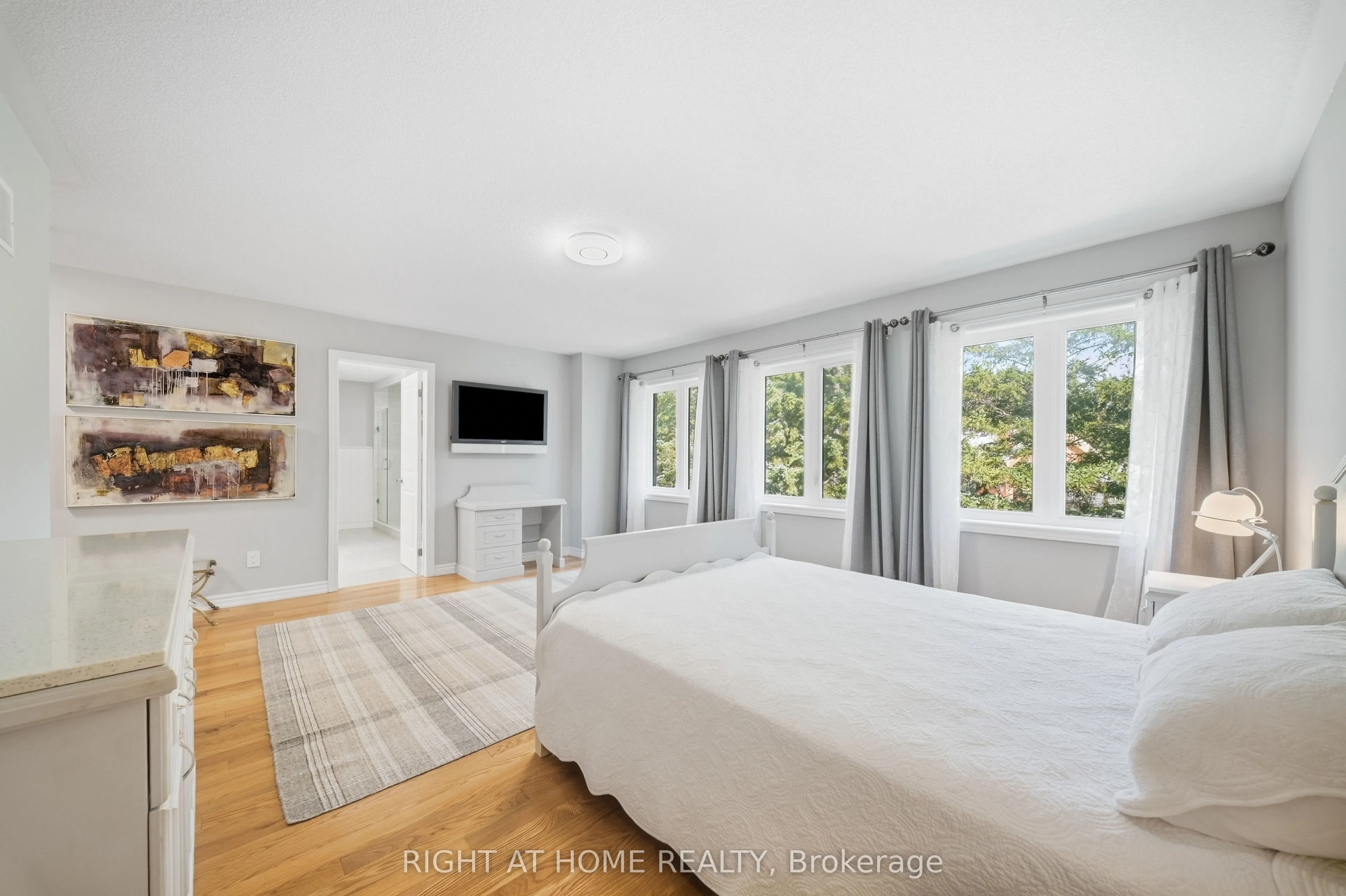 66 Betty May Crescent