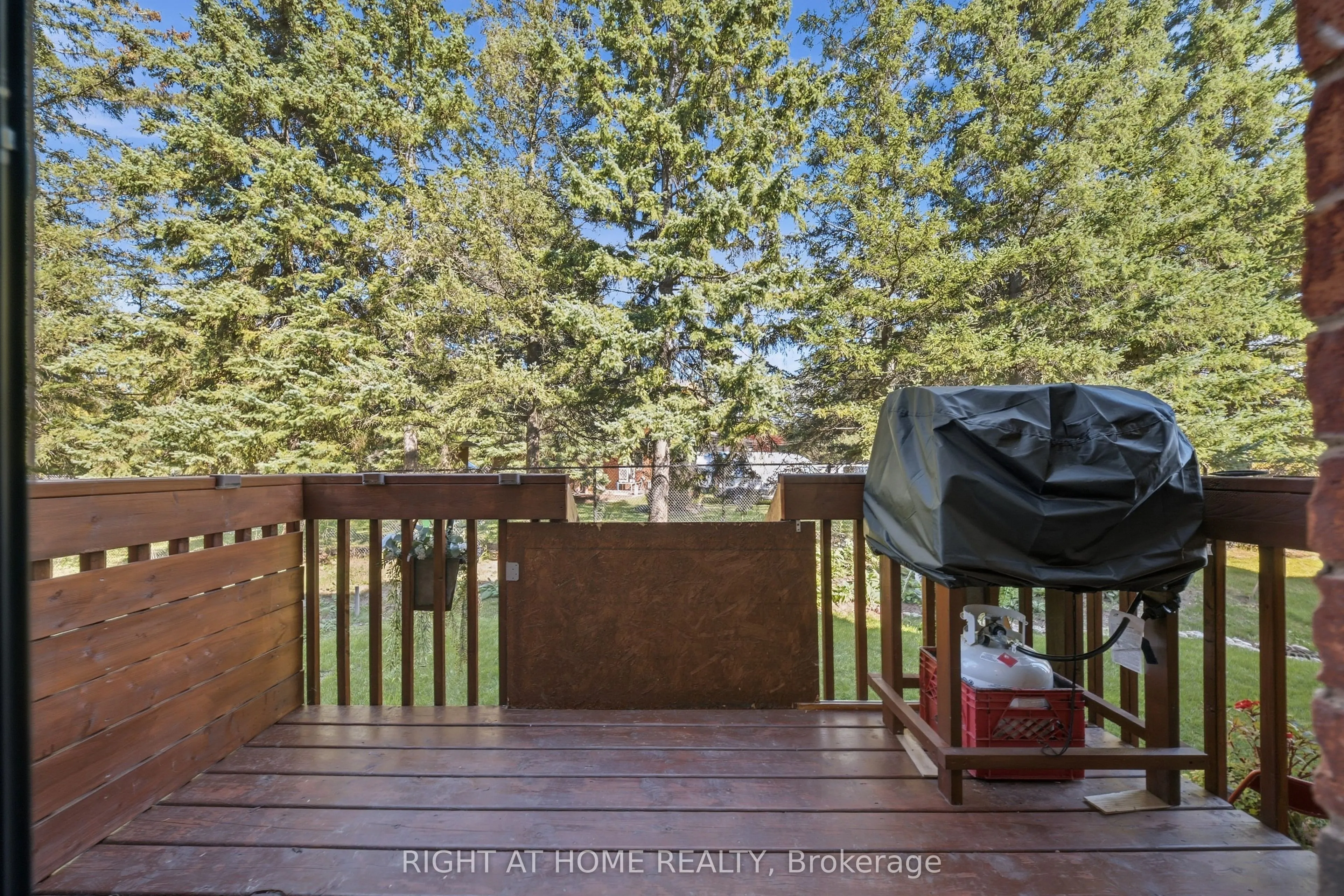 66 Betty May Crescent