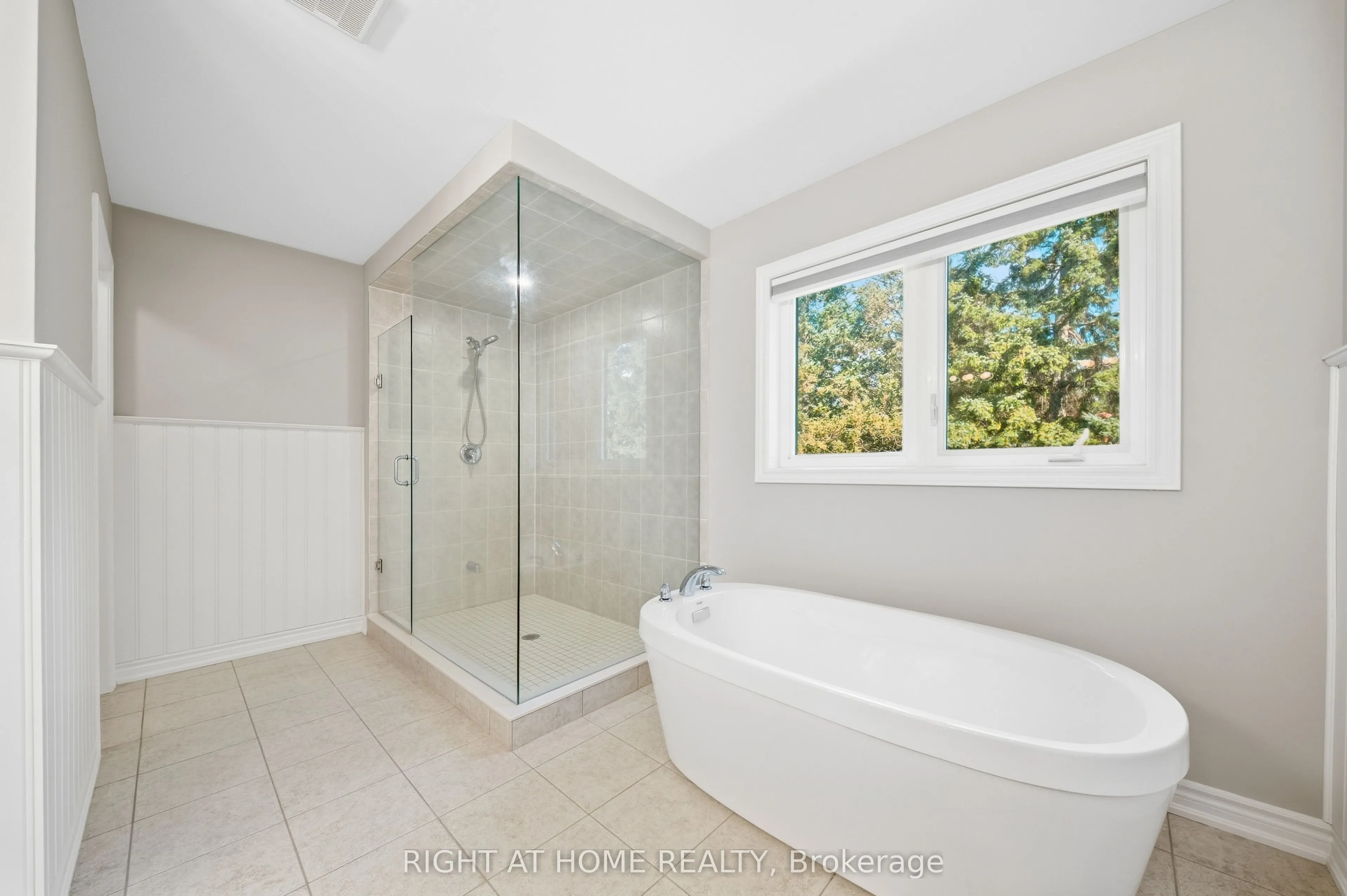 66 Betty May Crescent