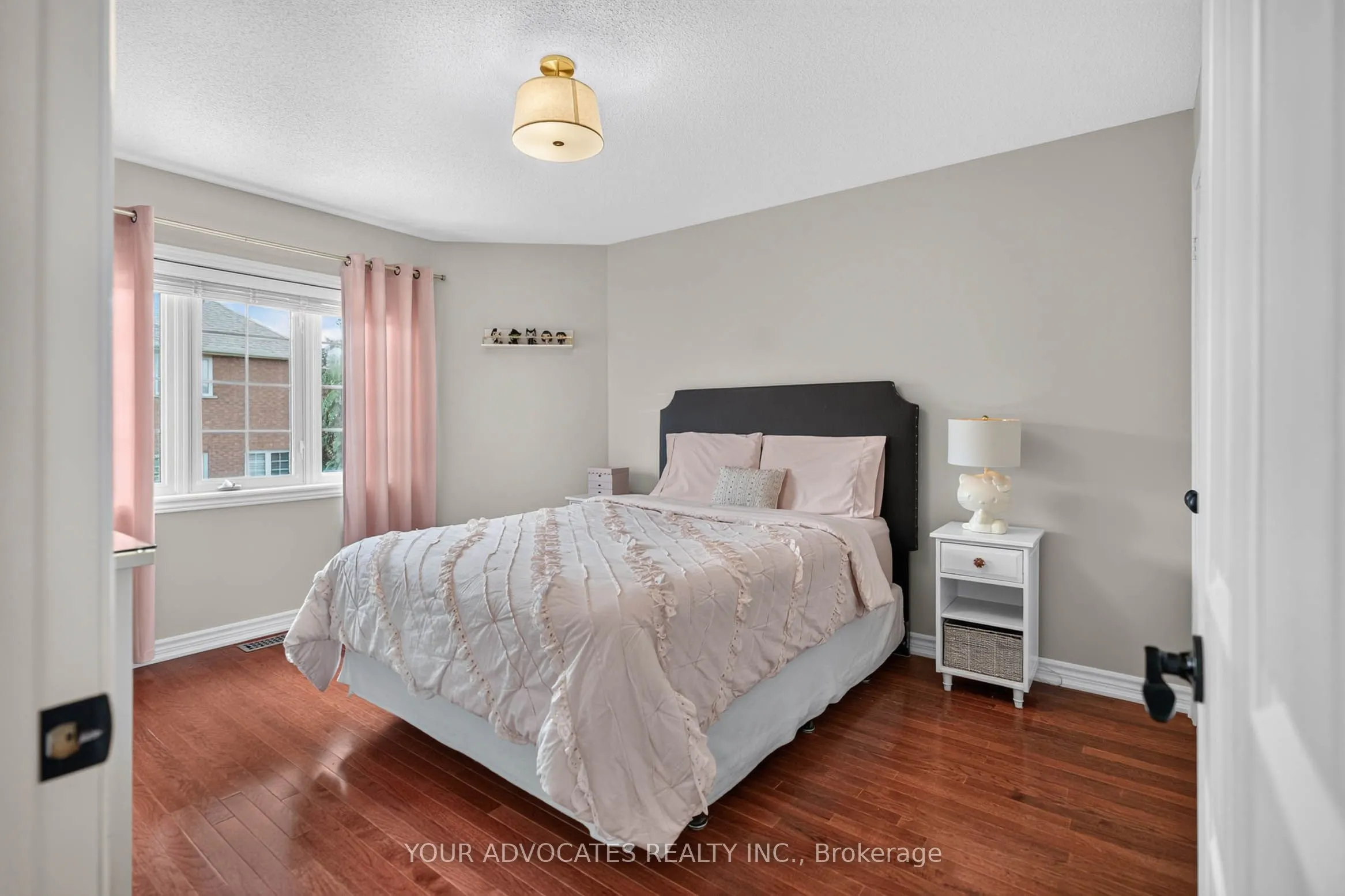 228 Twin Hills Crescent