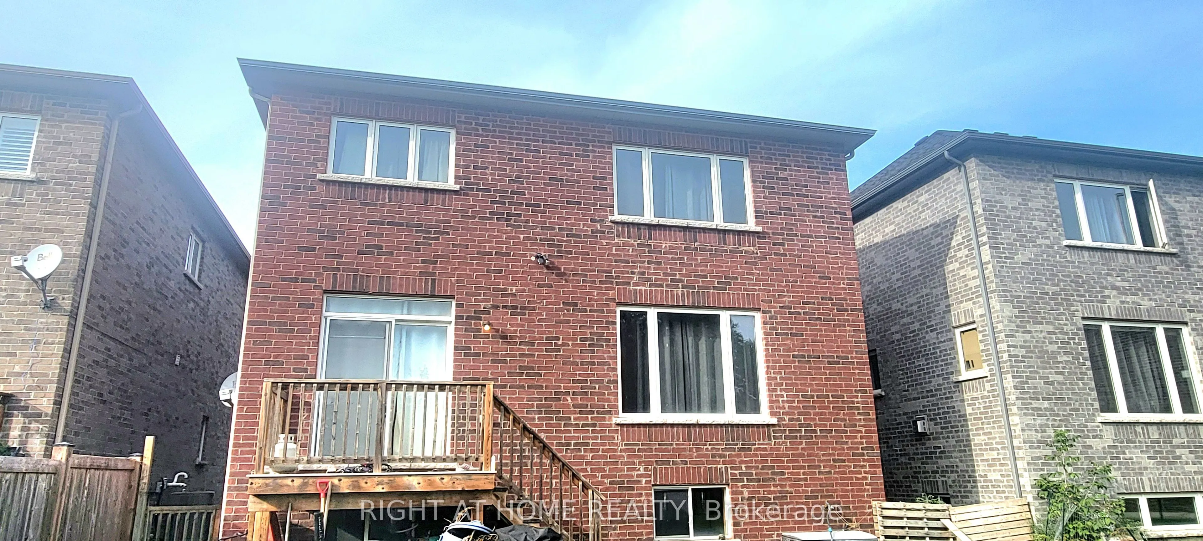 11 Richmond Park Drive