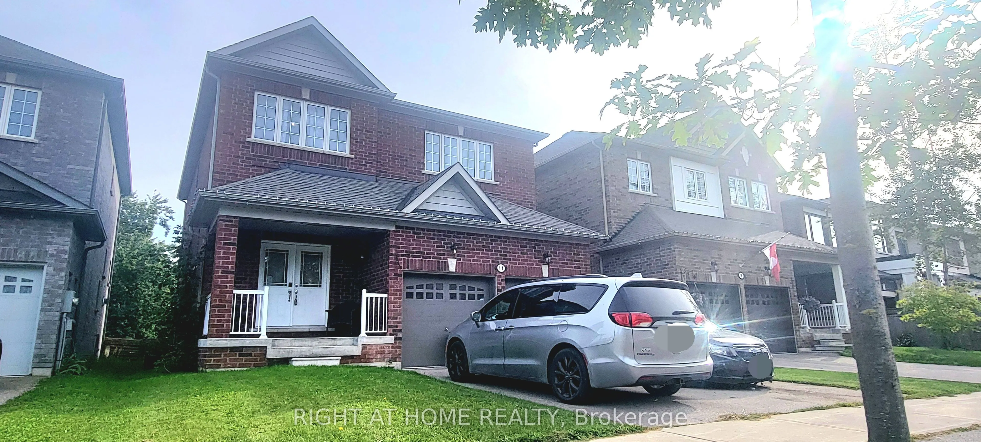 11 Richmond Park Drive