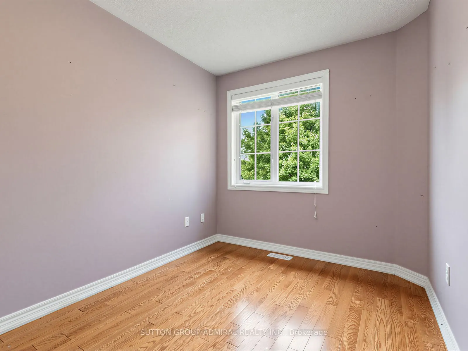 17 Royal Appian Crescent