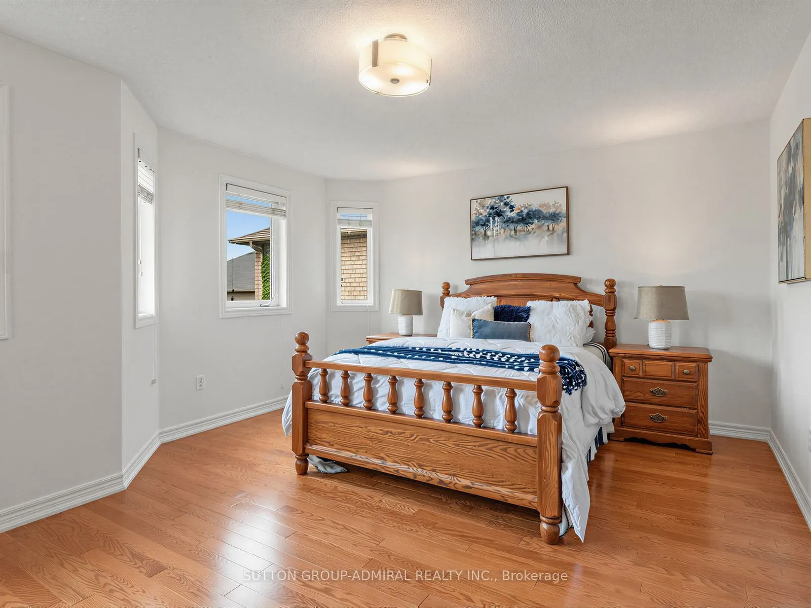 17 Royal Appian Crescent
