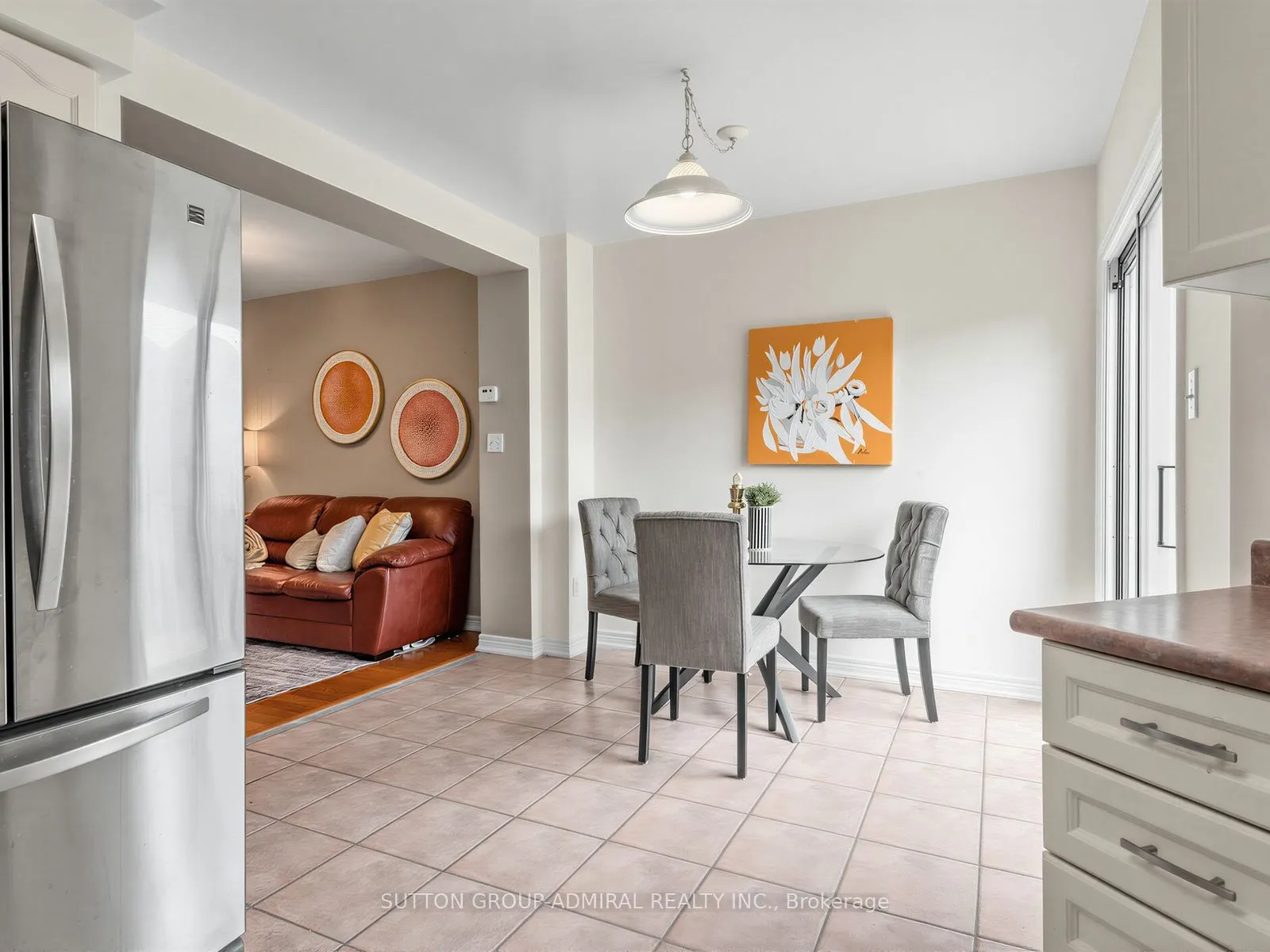 17 Royal Appian Crescent