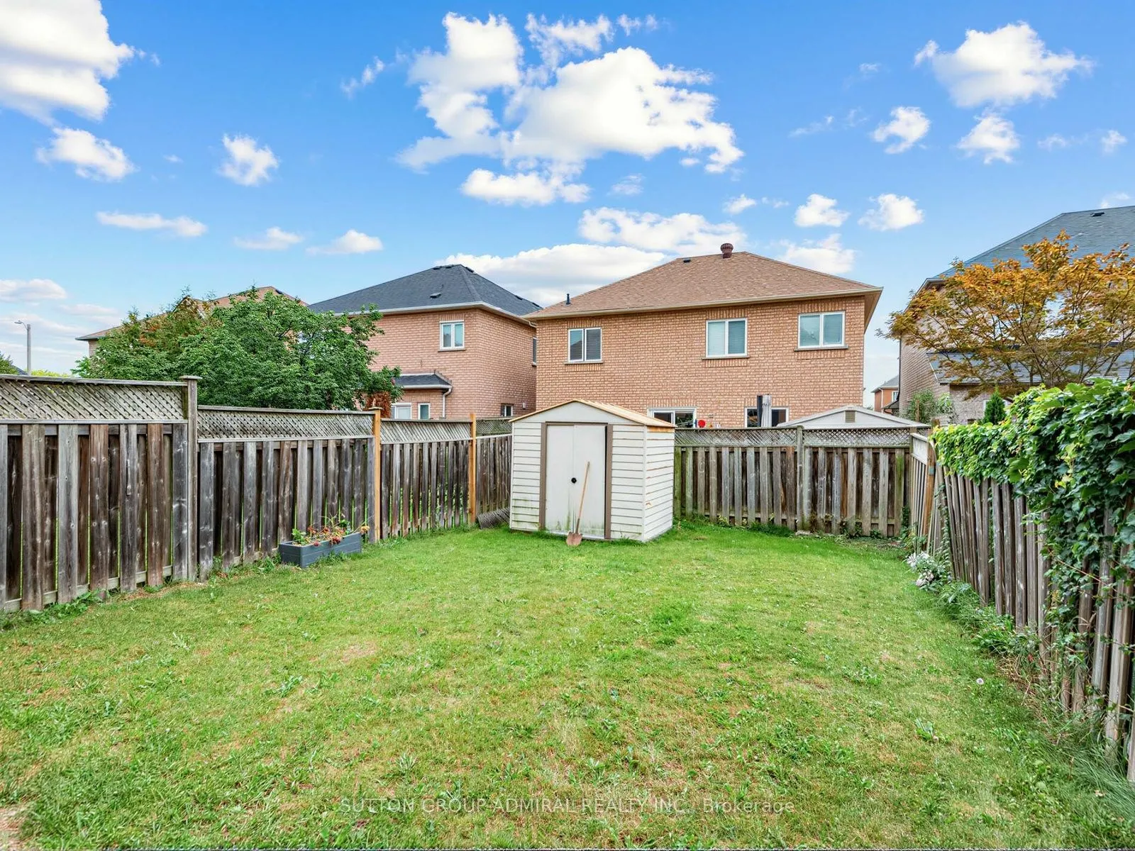 17 Royal Appian Crescent
