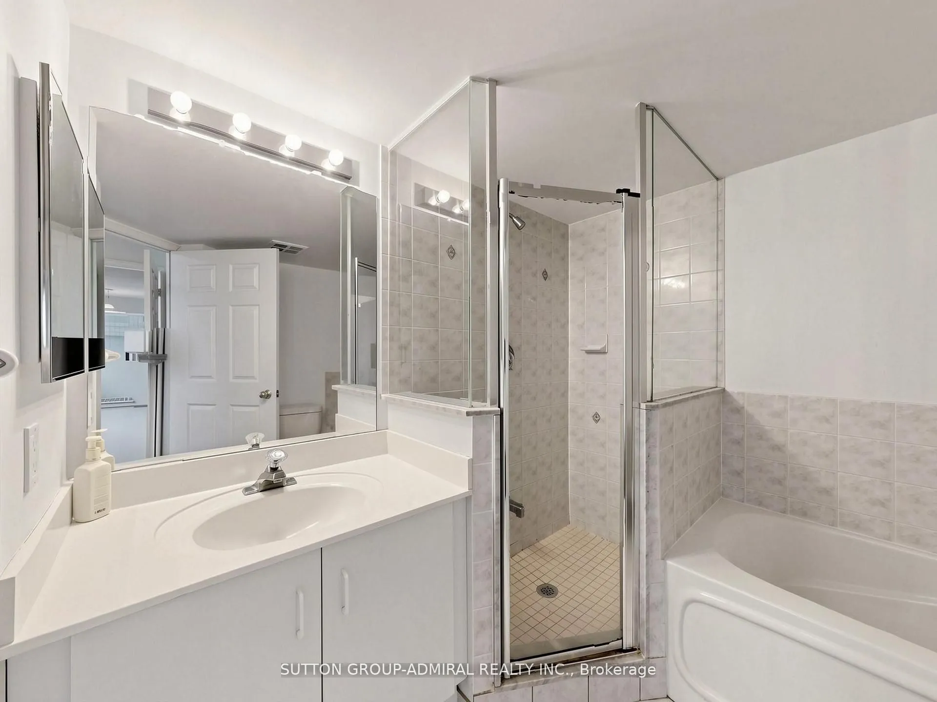 1 Emerald Lane #704