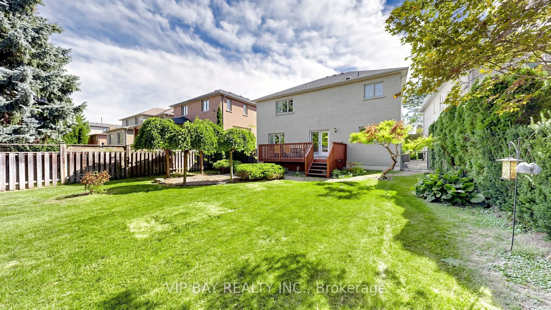 12 Mackay Drive