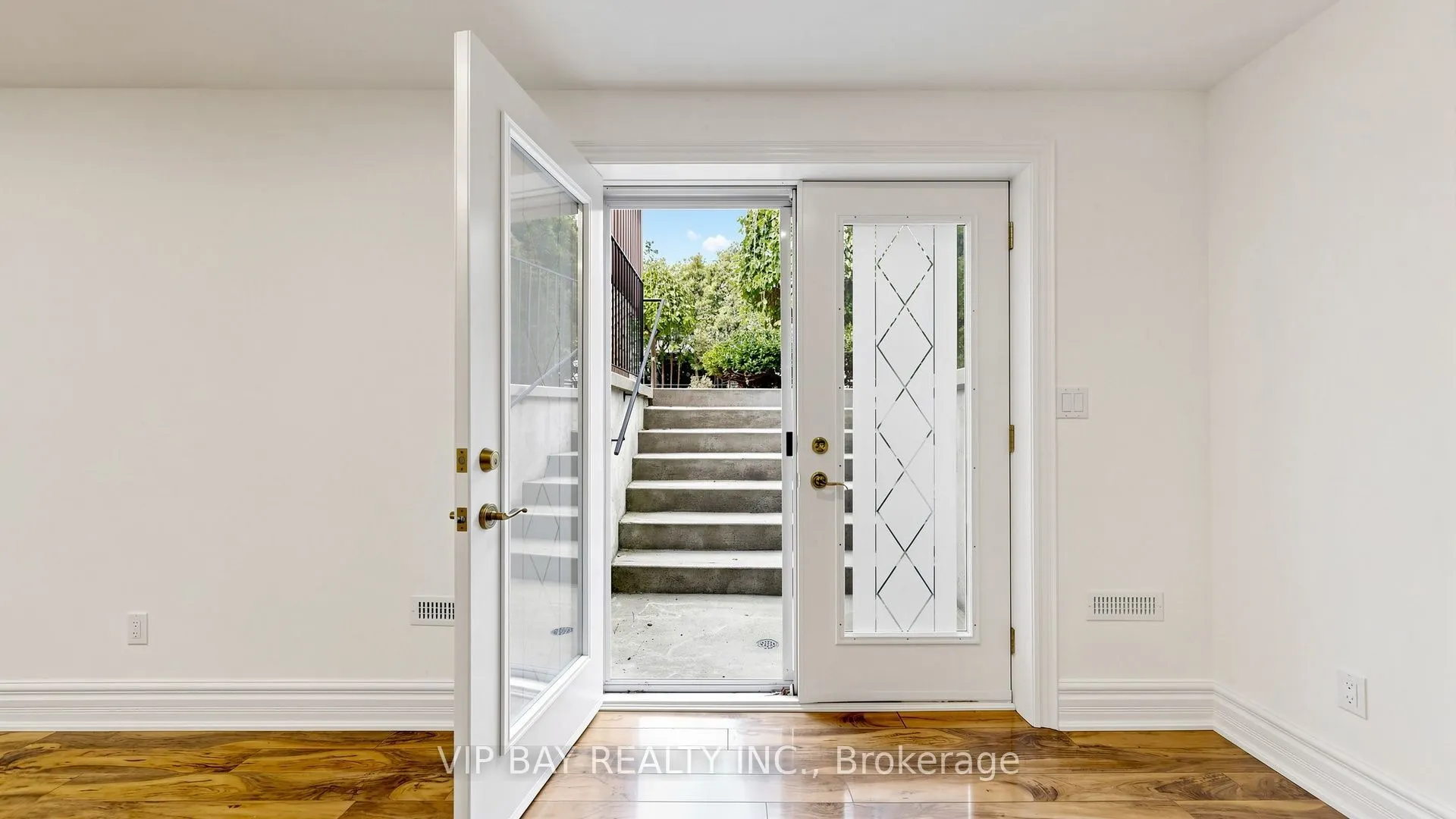 12 Mackay Drive