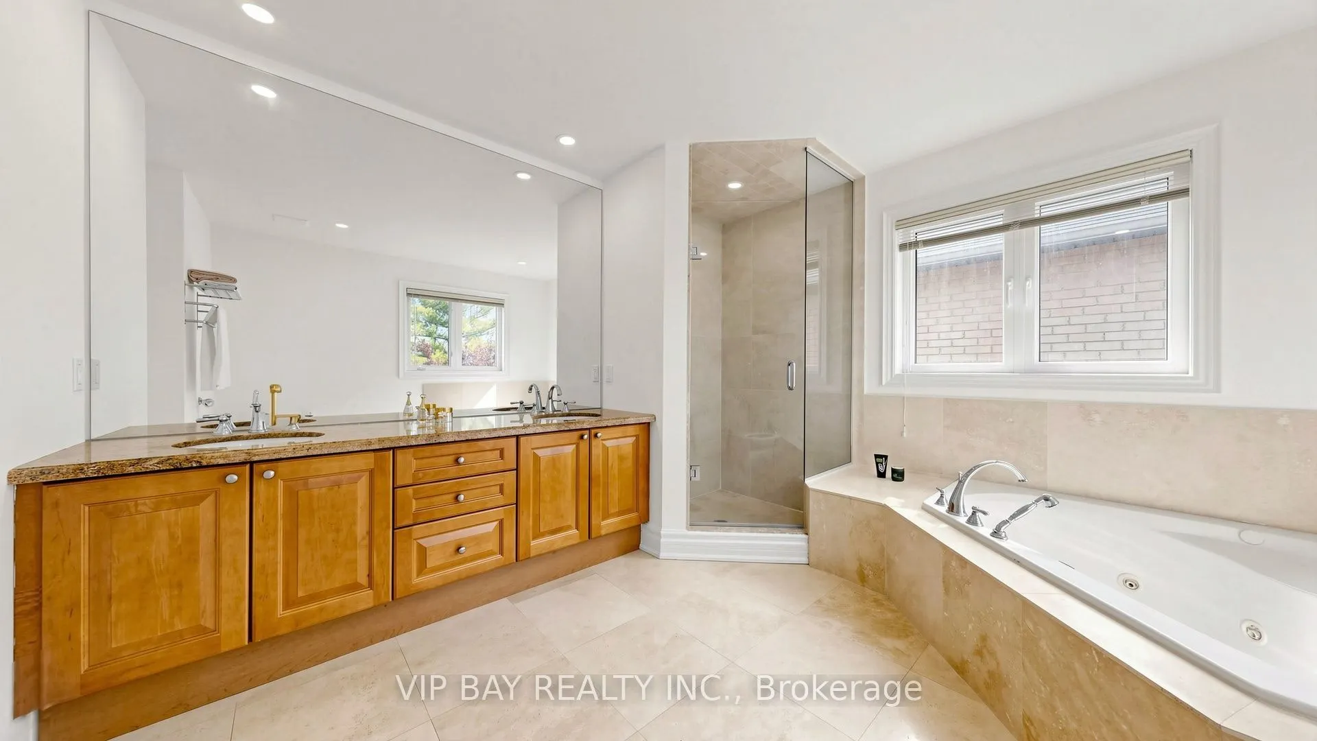 12 Mackay Drive
