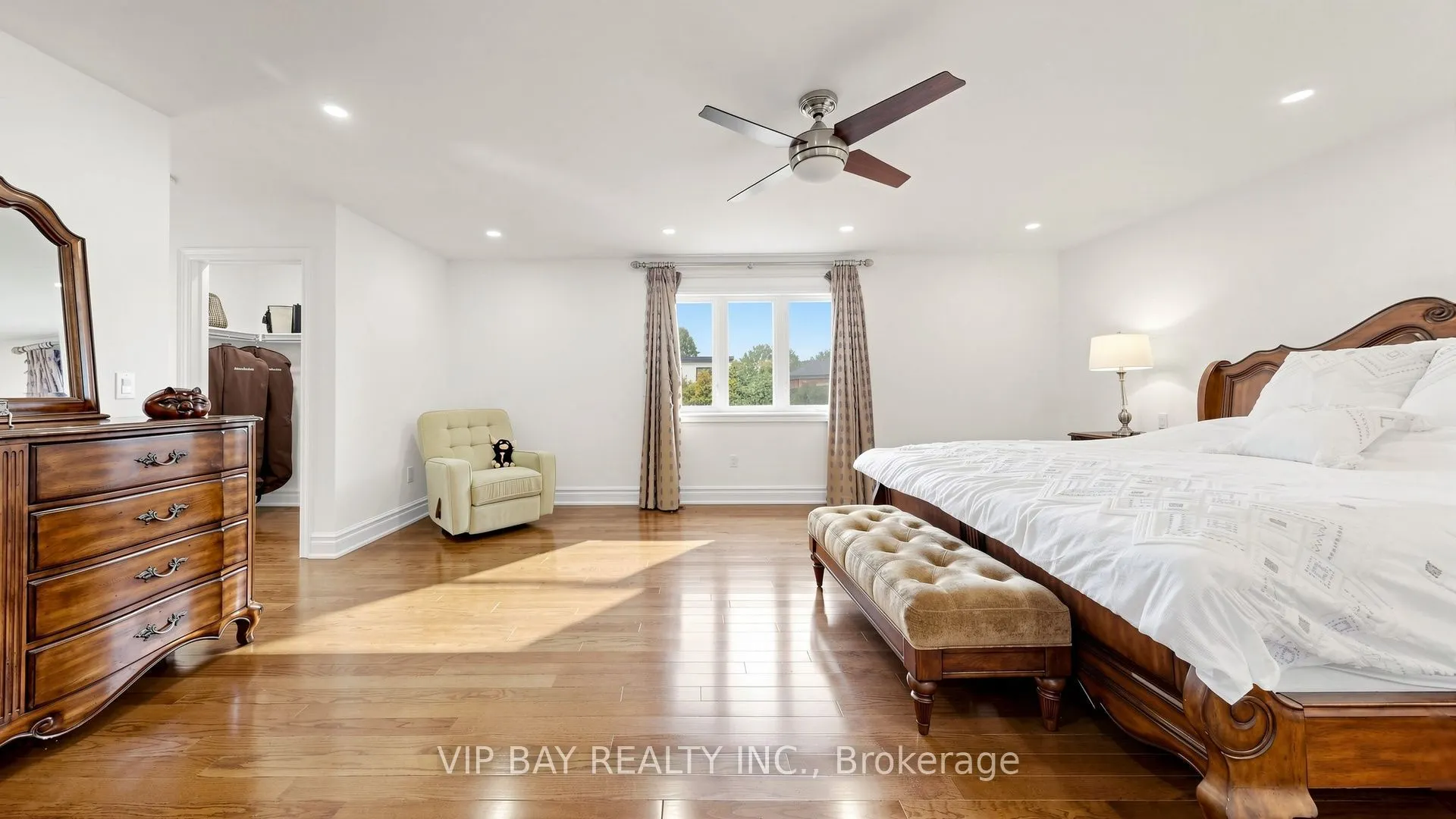 12 Mackay Drive