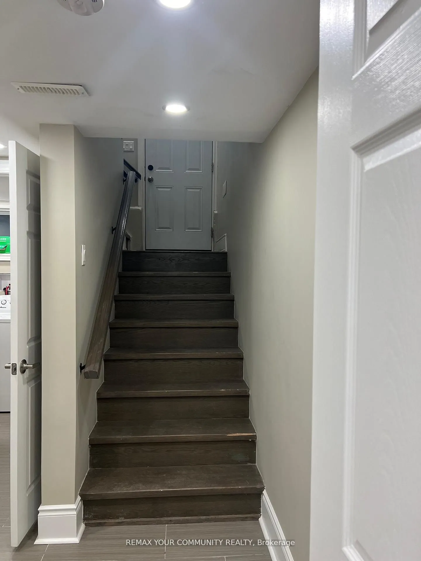 23 Irwin Avenue