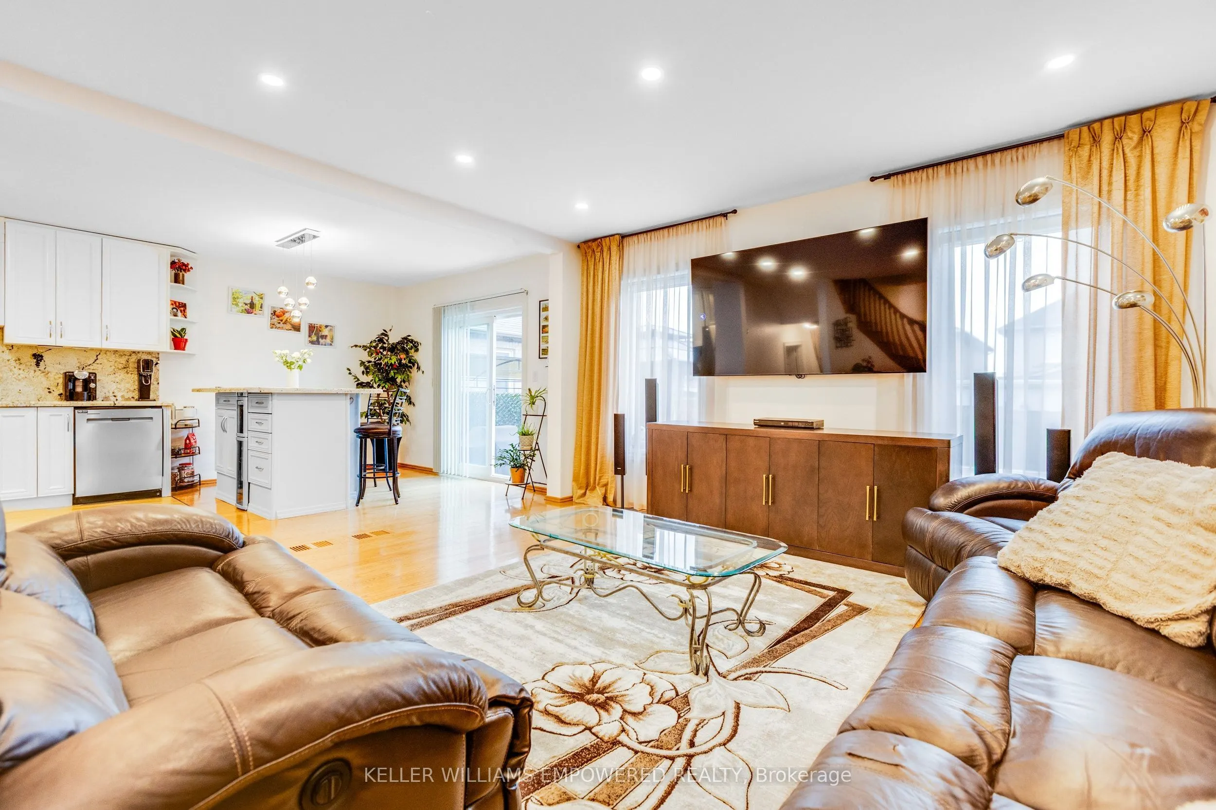 134 Queen Isabella Crescent