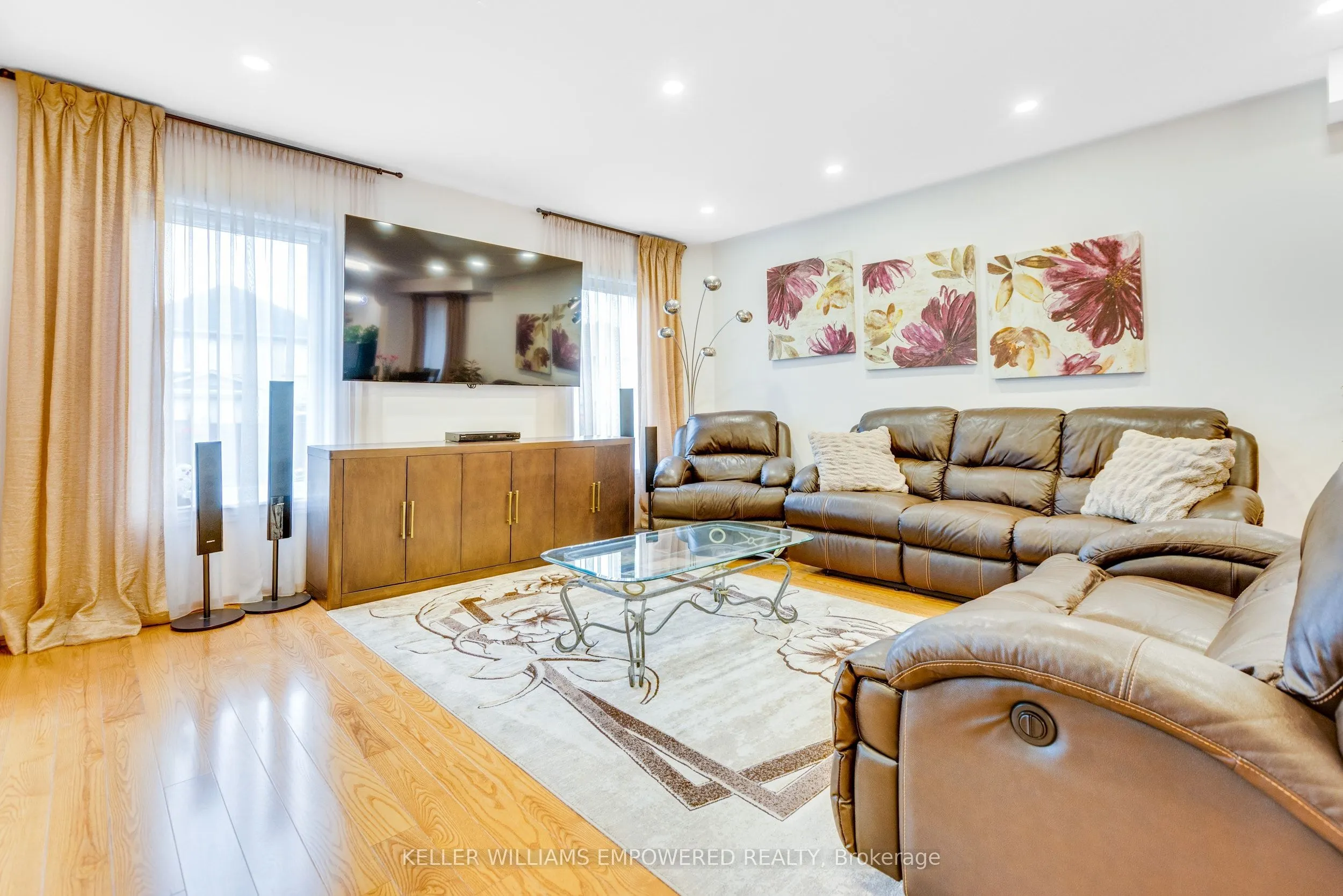 134 Queen Isabella Crescent