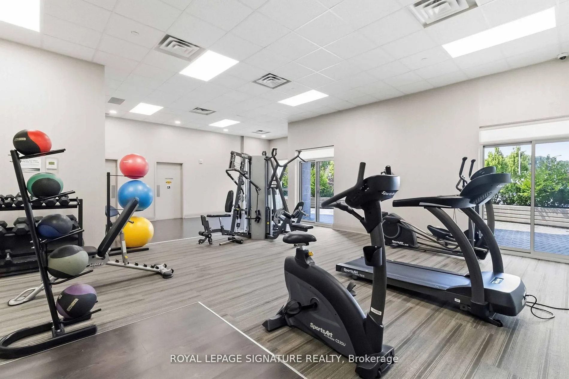 86 Woodbridge Avenue #233