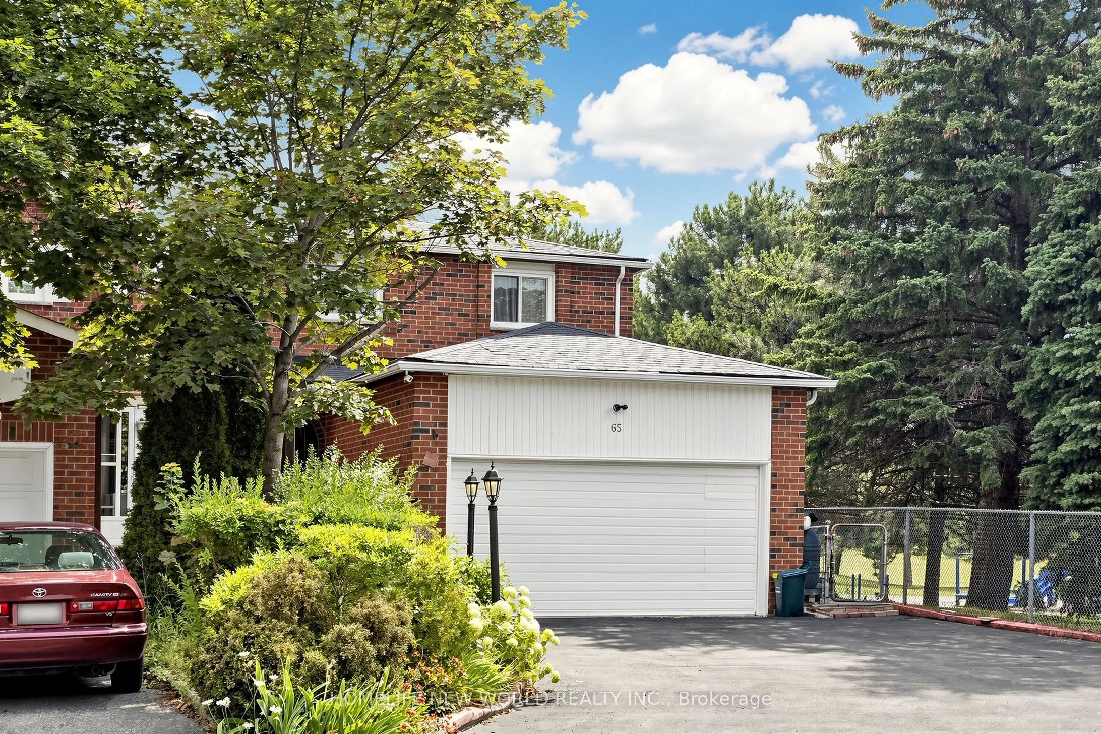 65 Tangmere Crescent