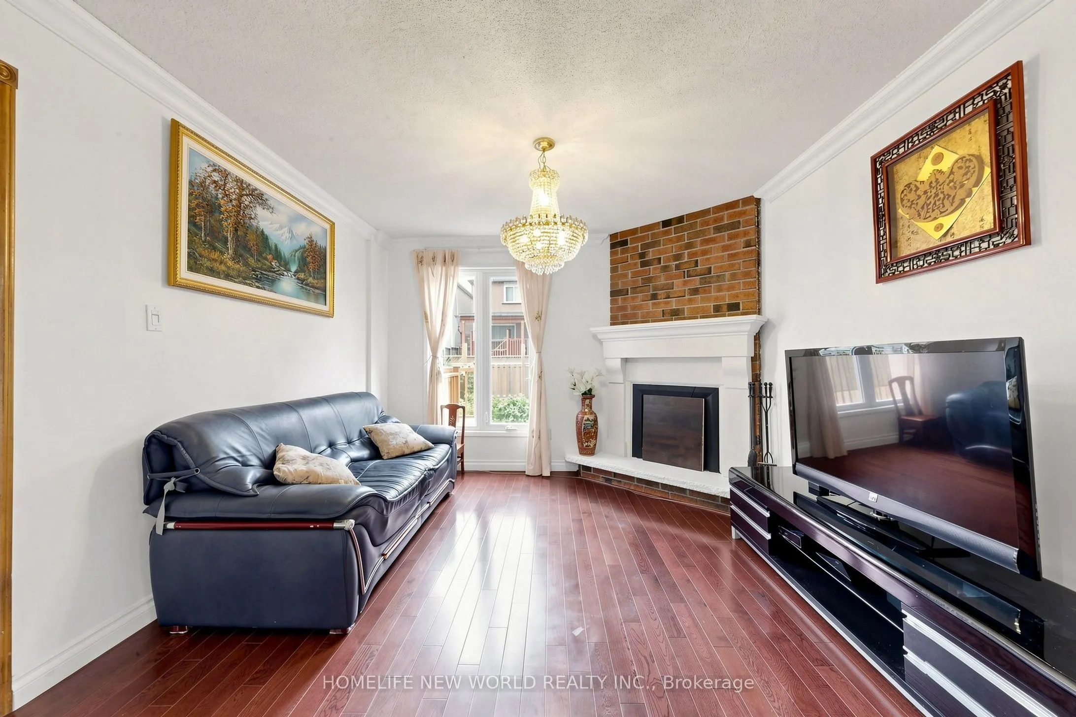 65 Tangmere Crescent