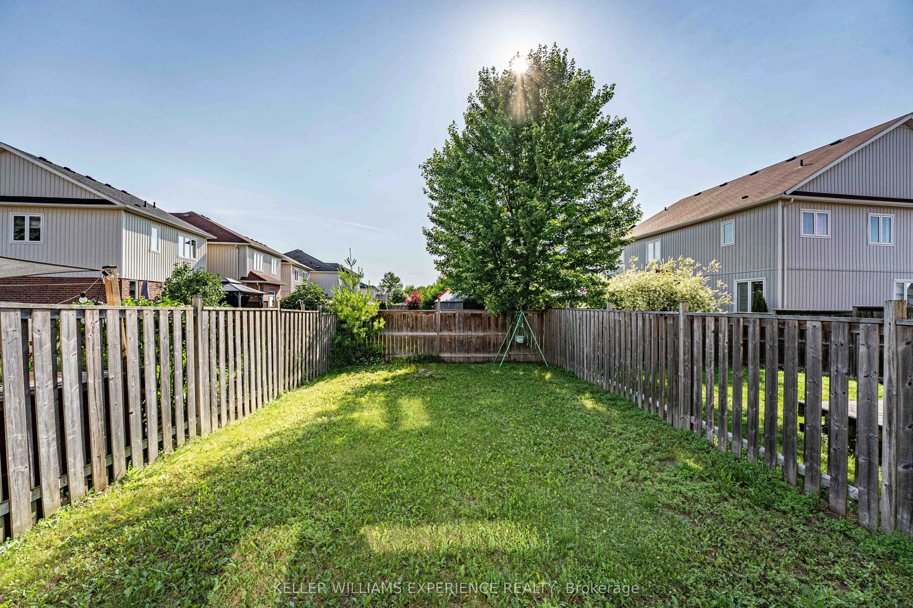 110 COLLIER Crescent